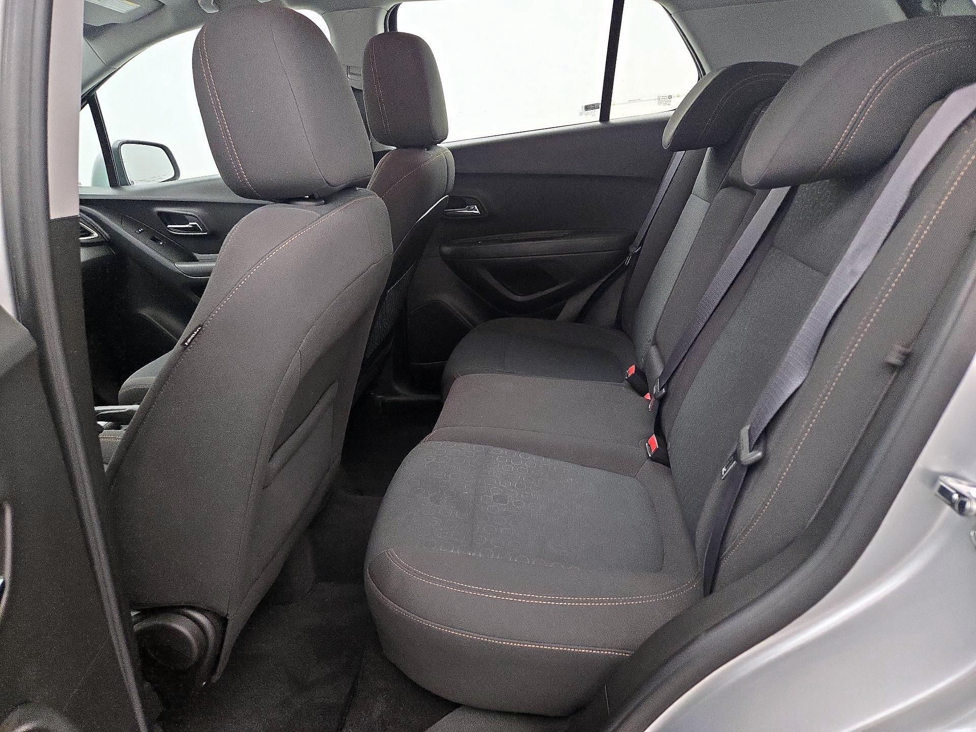 Thumbnail: 2018 Chevrolet Trax - 19