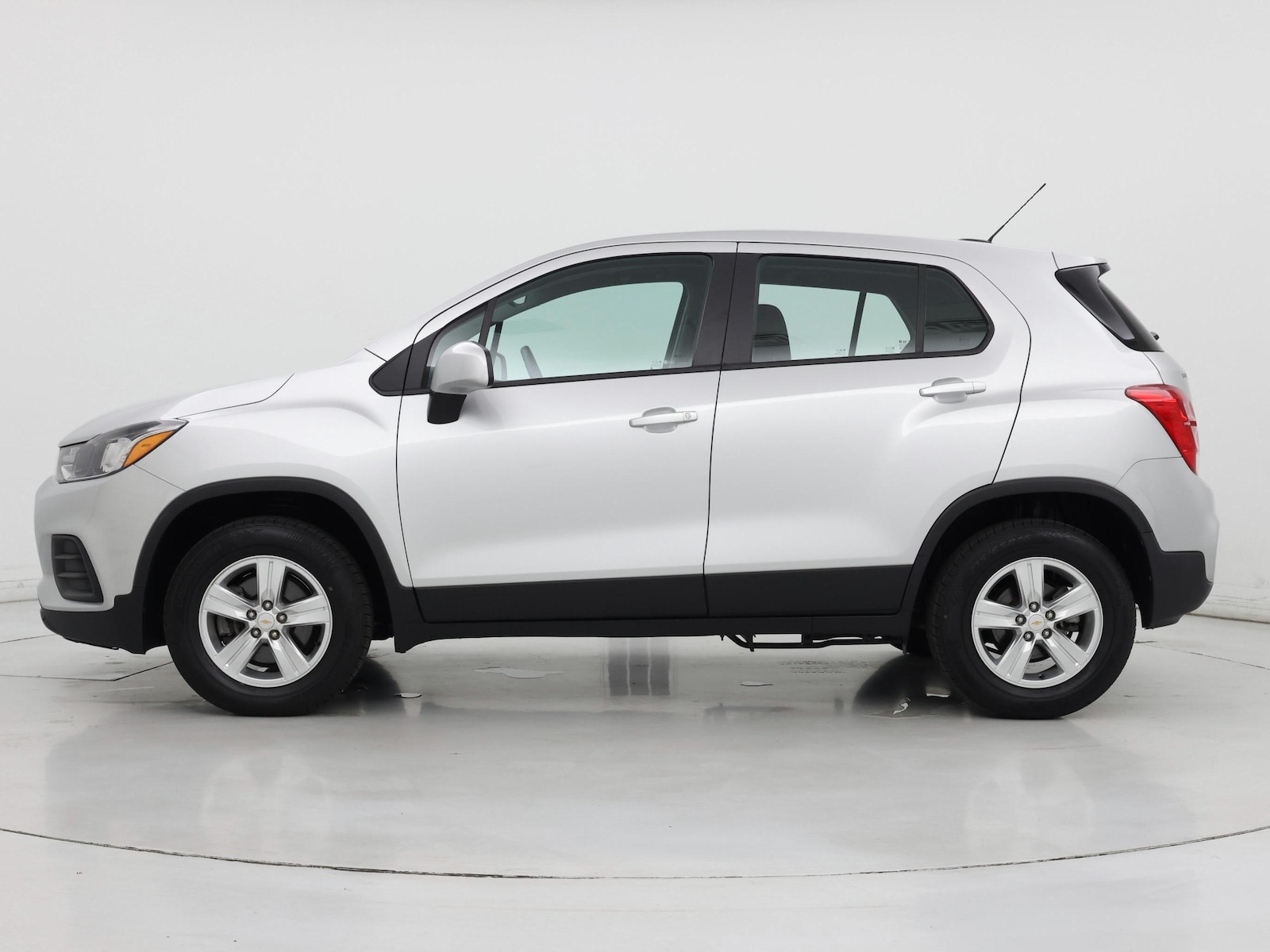 2018 Chevrolet Trax LS - Photo 4