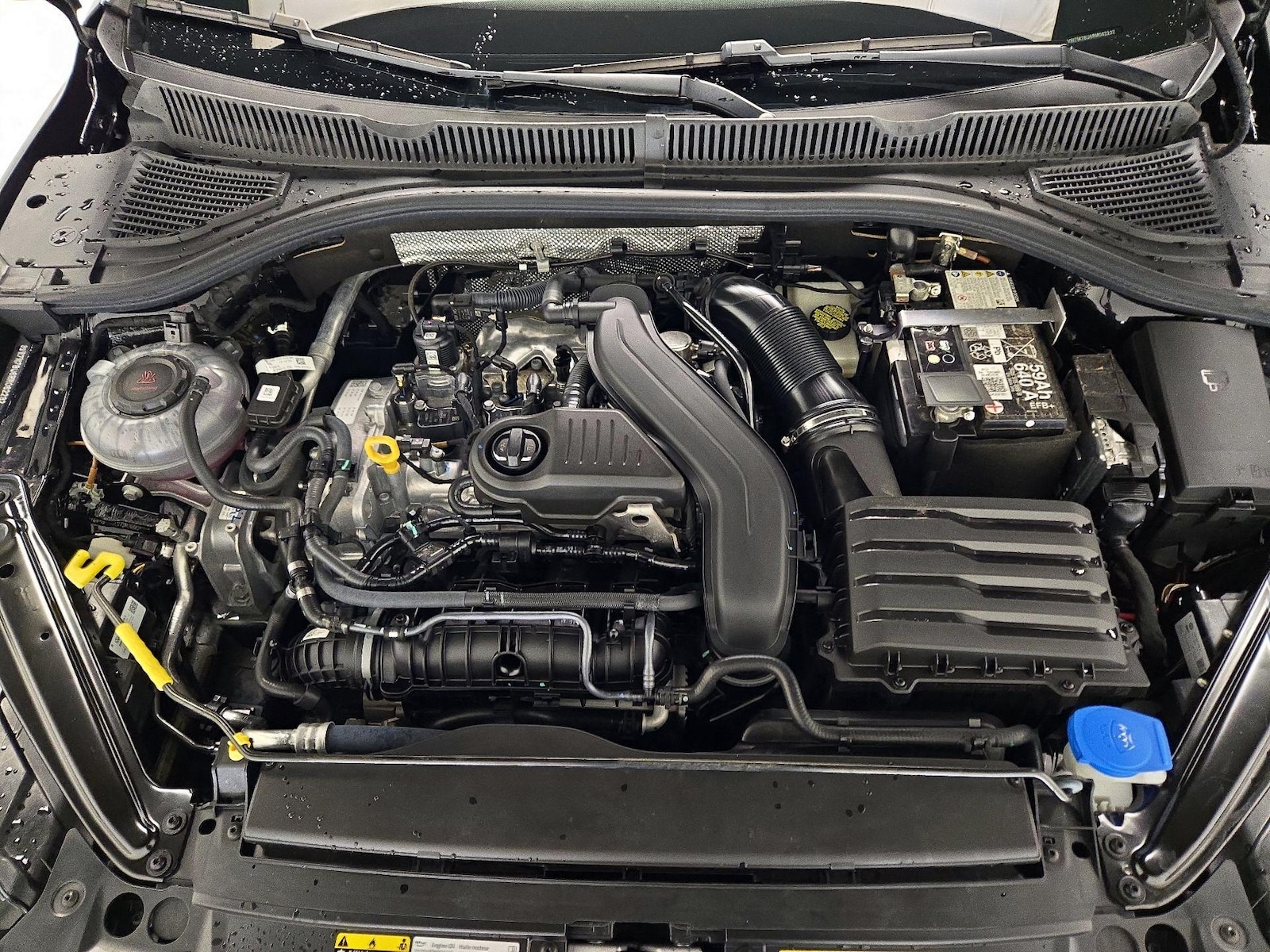 2024 Volkswagen Jetta SE - Photo 23