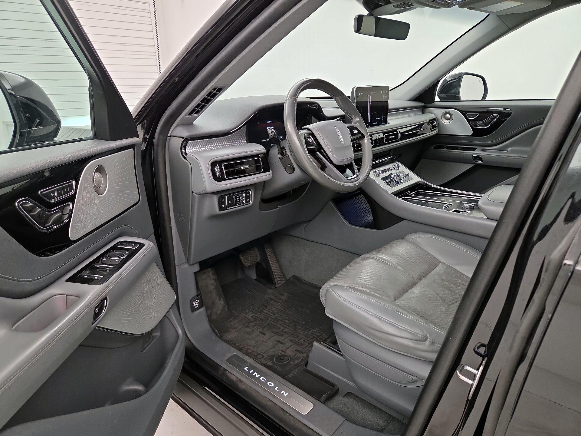 Thumbnail: 2021 Lincoln Aviator - 11