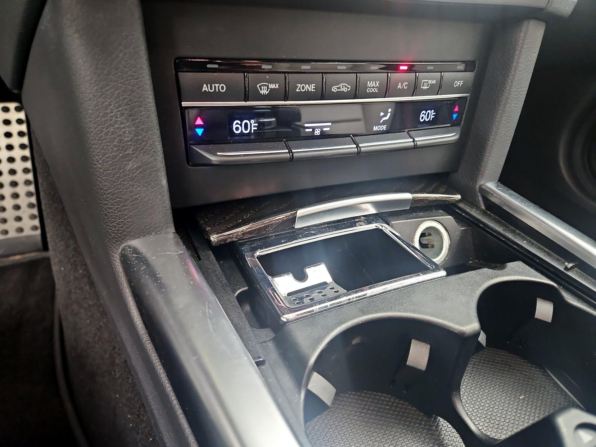 Thumbnail: 2016 Mercedes-Benz E-Class - 15