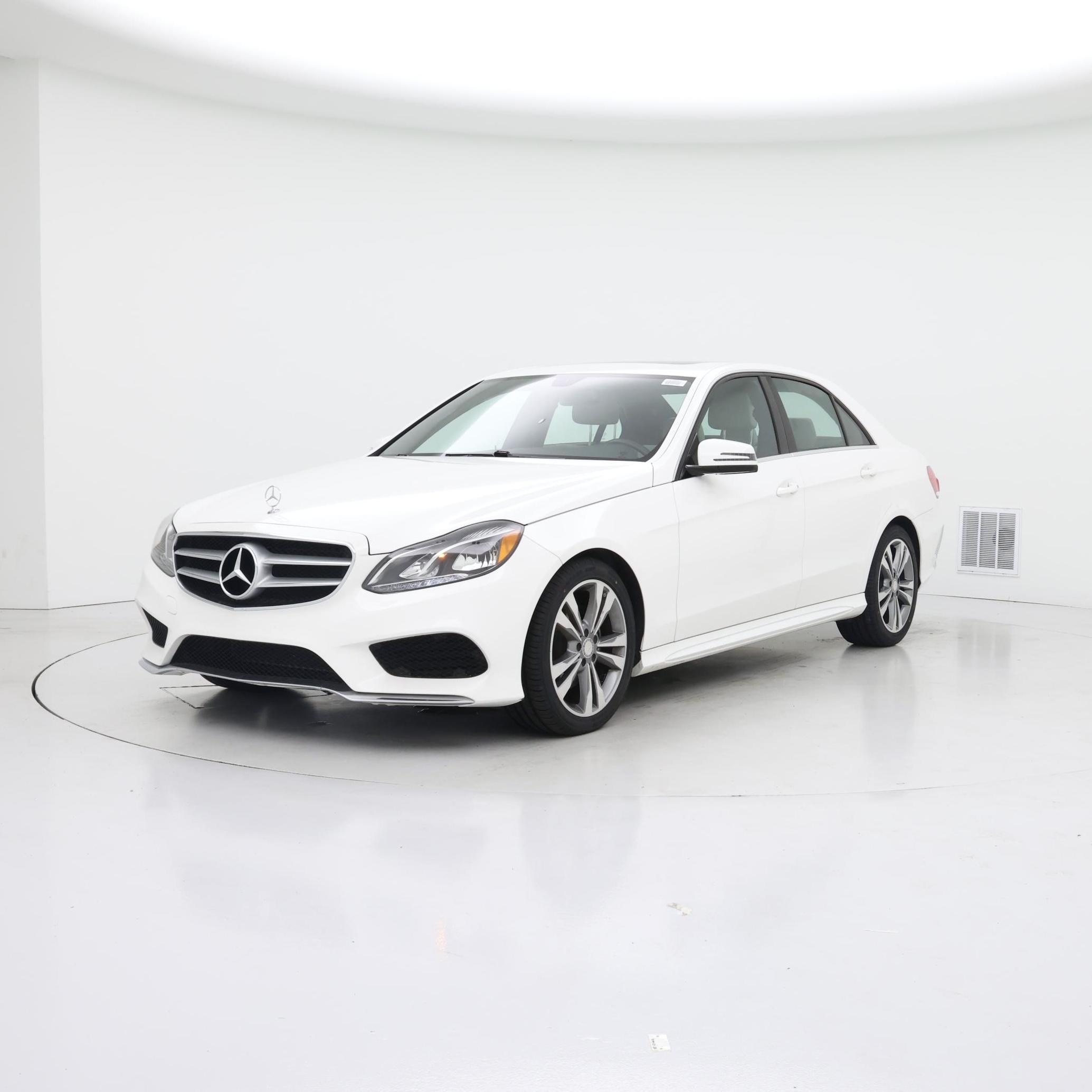 Thumbnail: 2016 Mercedes-Benz E-Class - 4