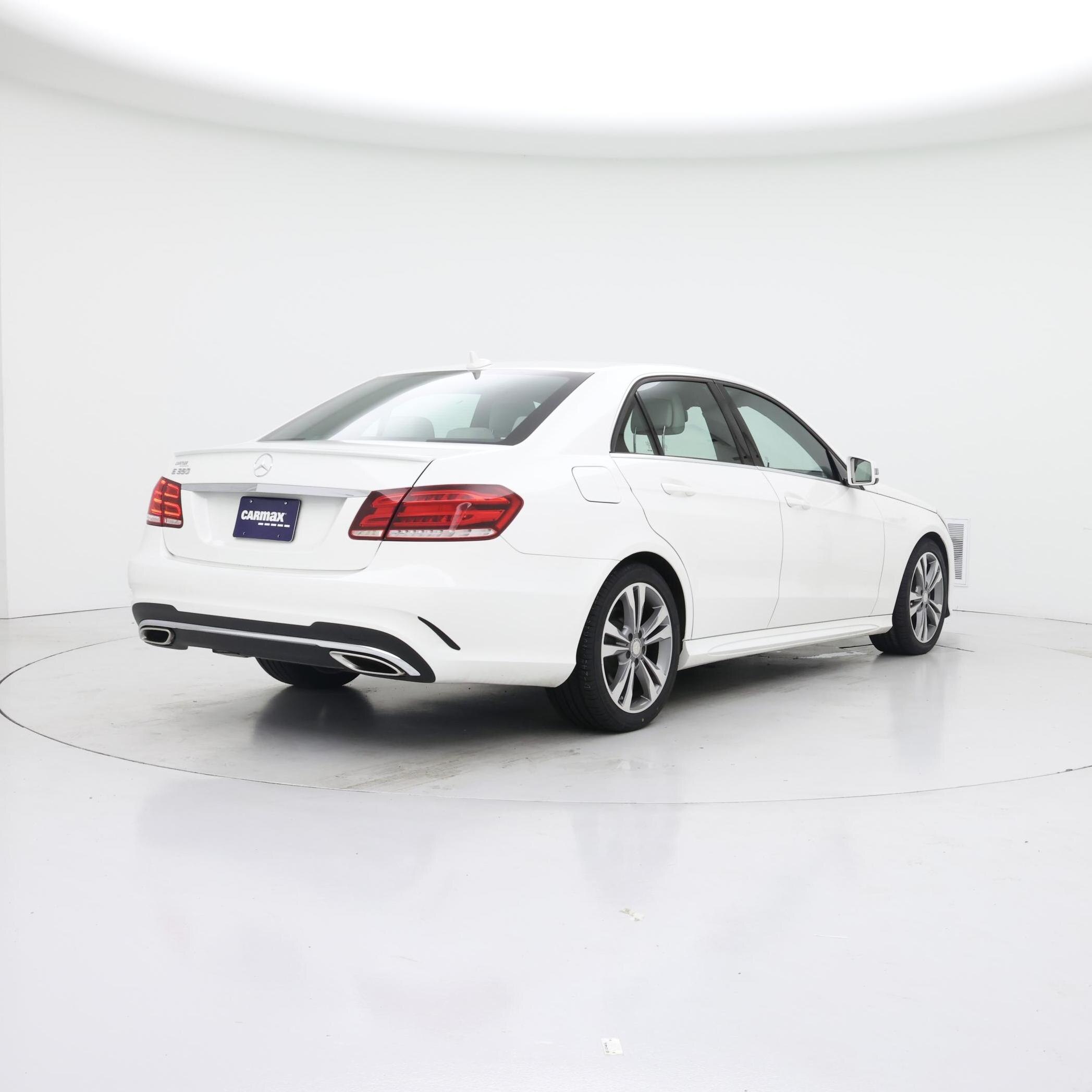 Thumbnail: 2016 Mercedes-Benz E-Class - 8