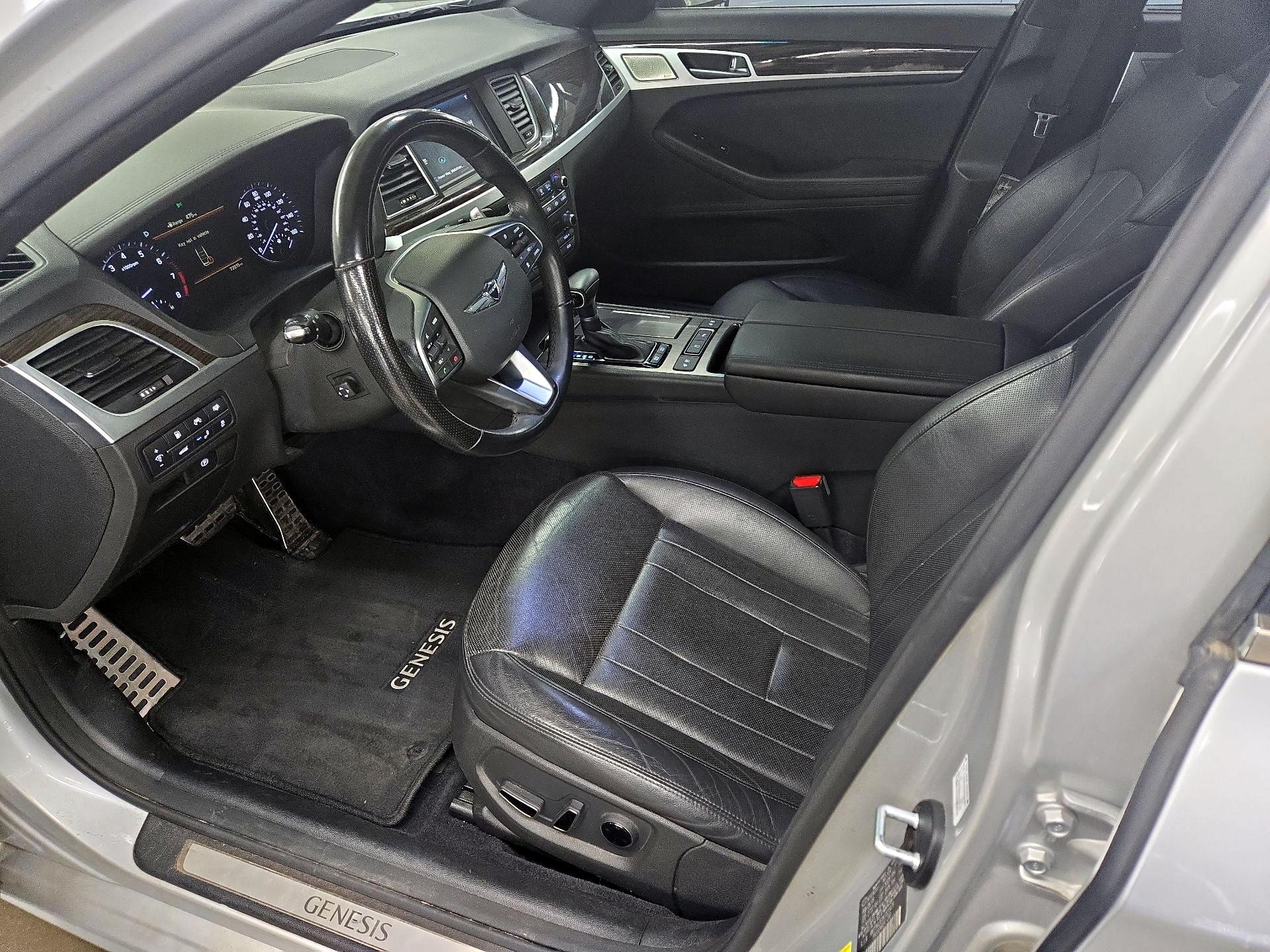 Thumbnail: 2019 Genesis G80 - 11
