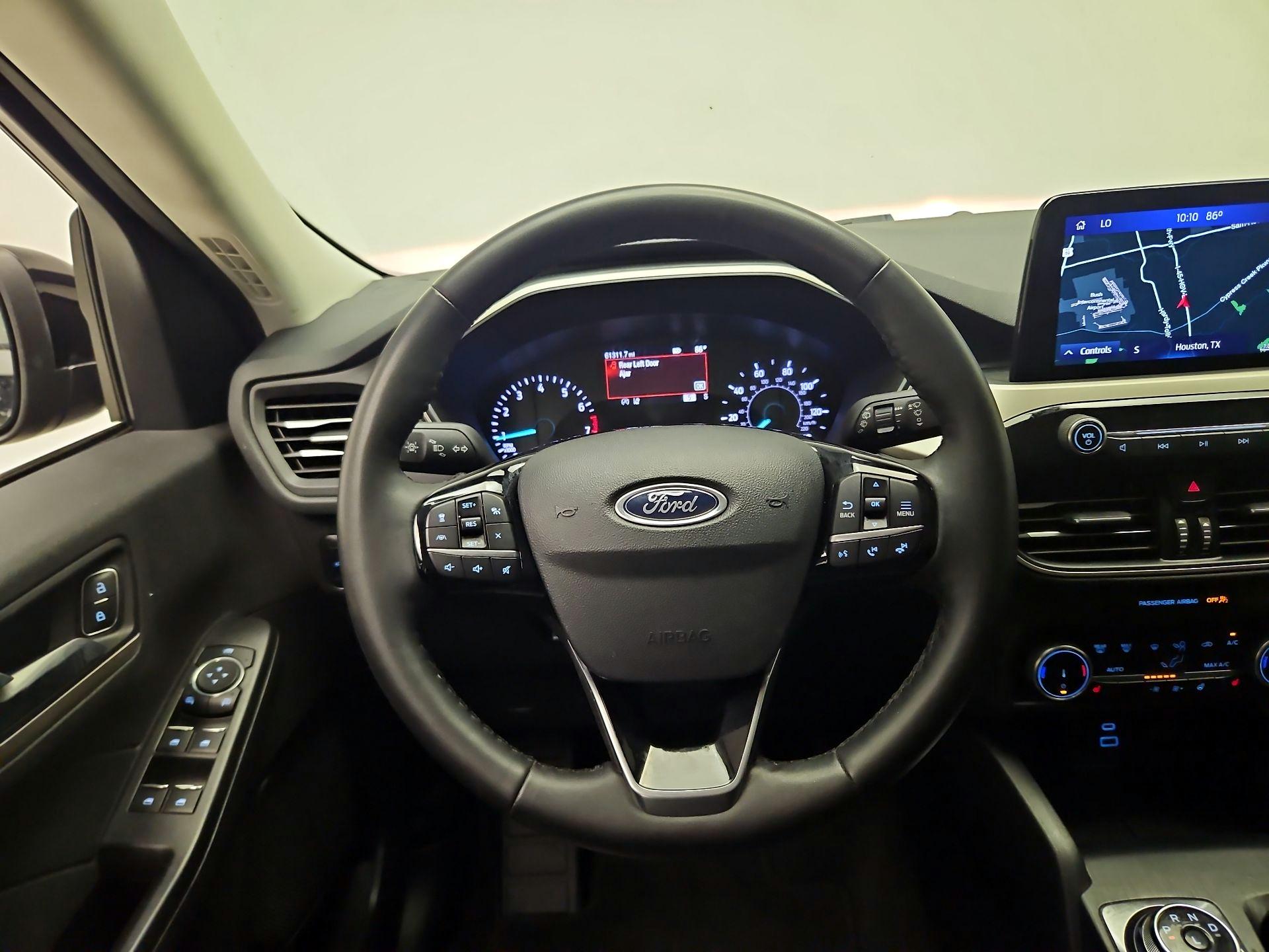 Thumbnail: 2022 Ford Escape - 10