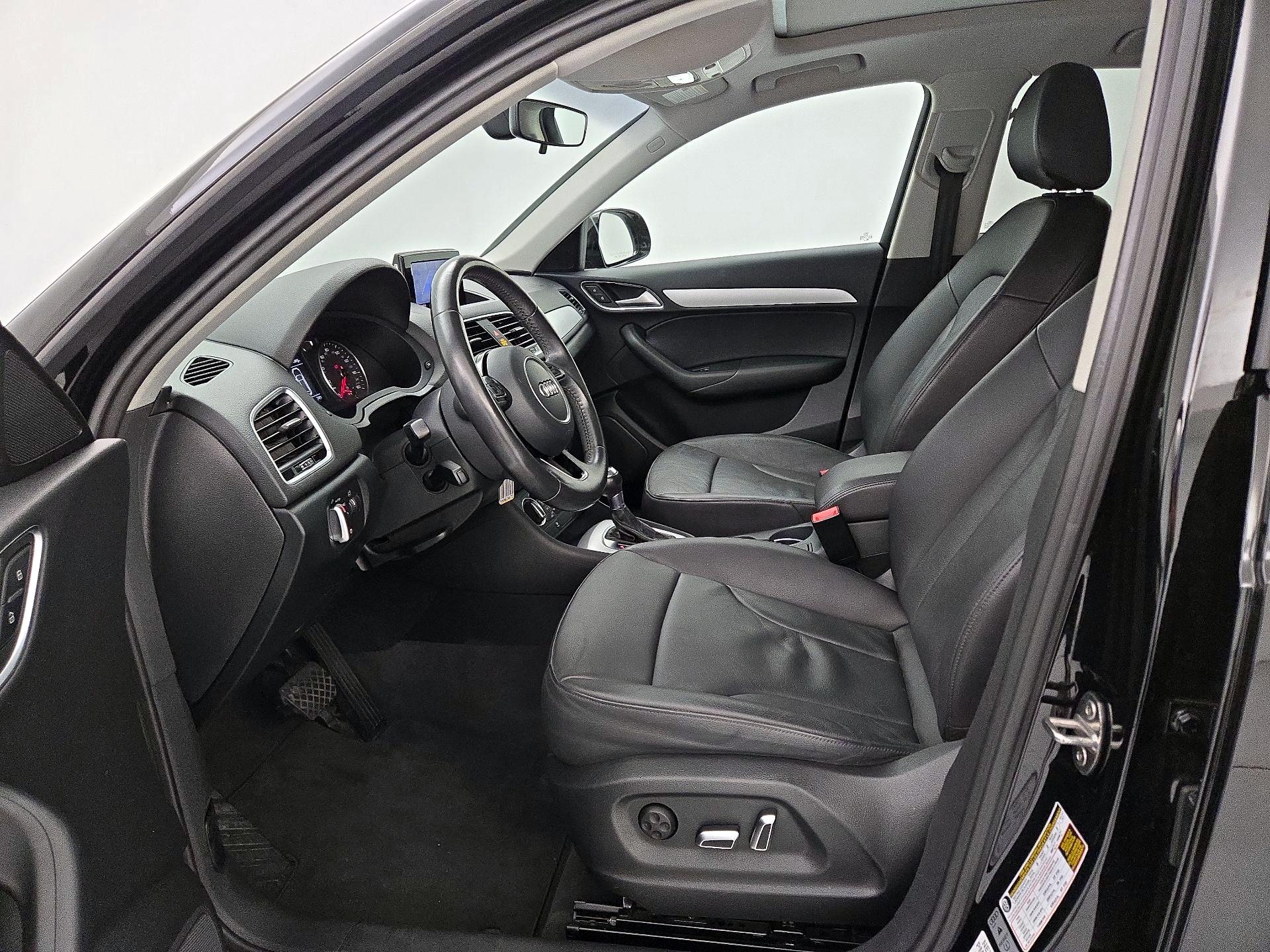Thumbnail: 2017 Audi Q3 - 11