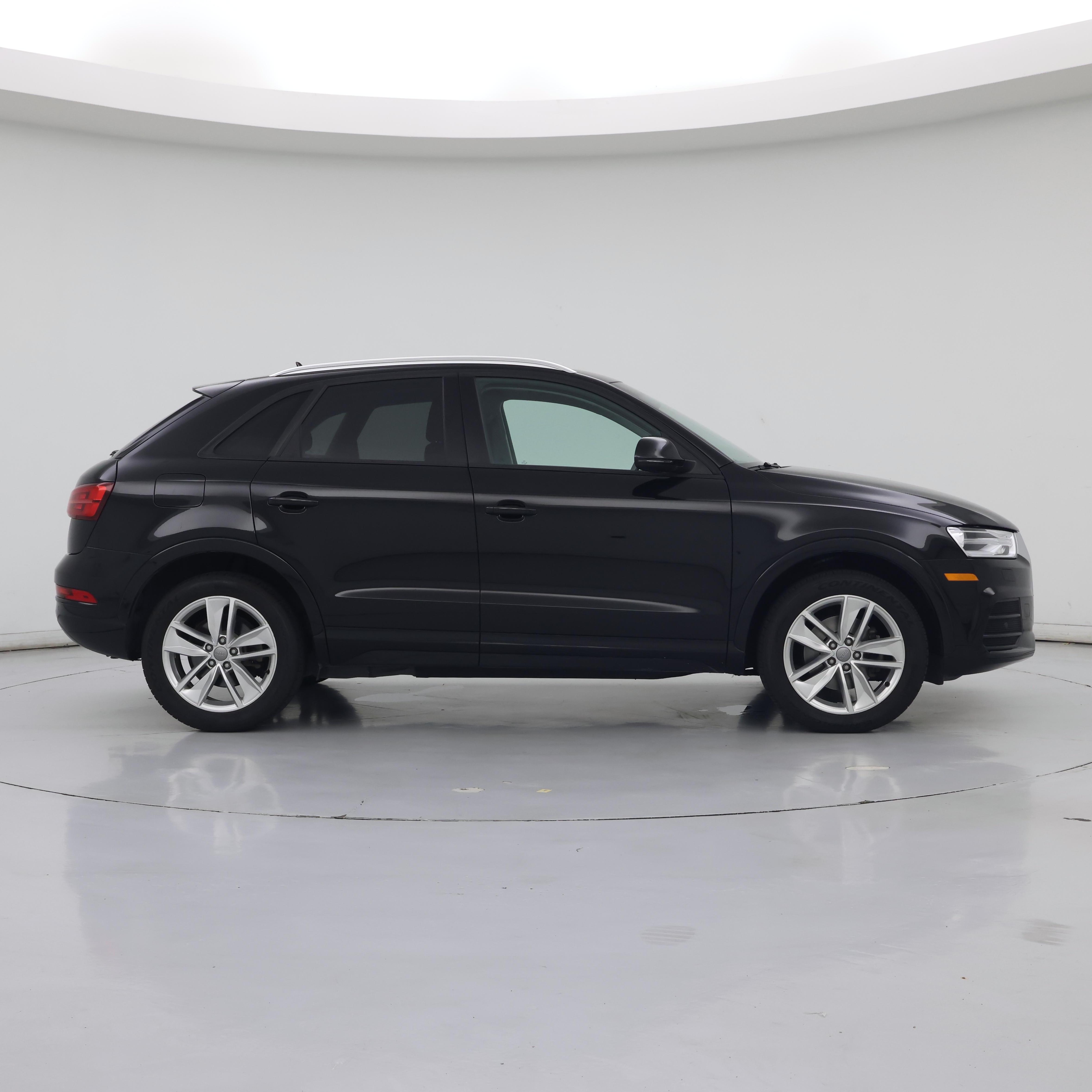 Thumbnail: 2017 Audi Q3 - 7