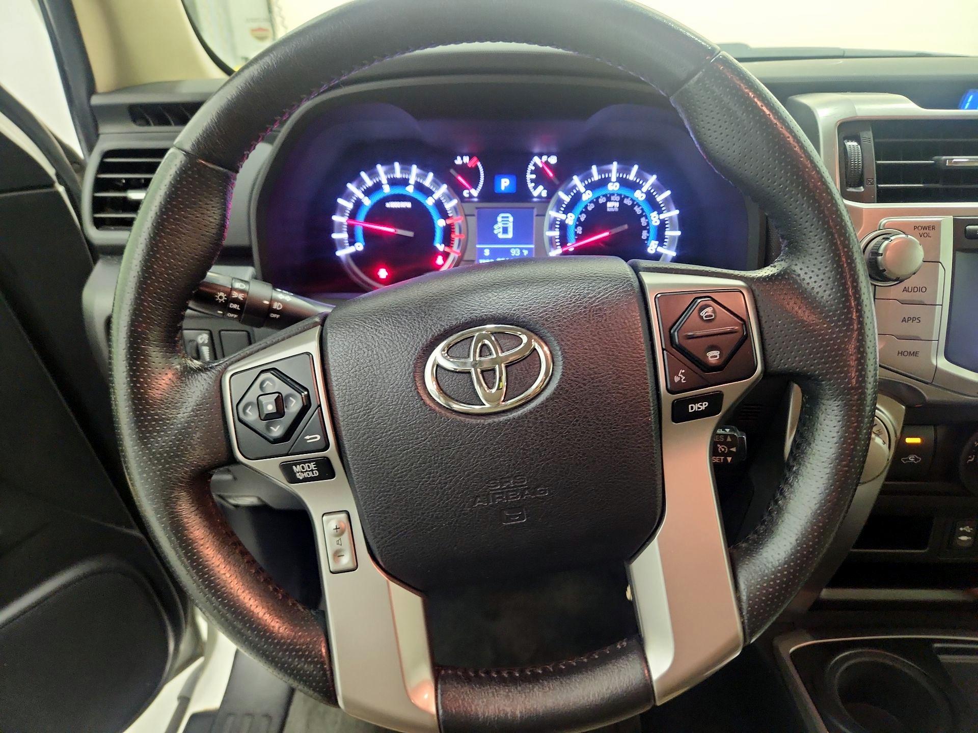 Thumbnail: 2015 Toyota 4Runner - 10