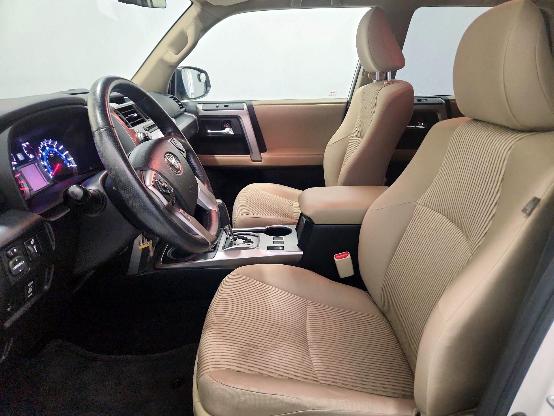 Thumbnail: 2015 Toyota 4Runner - 11