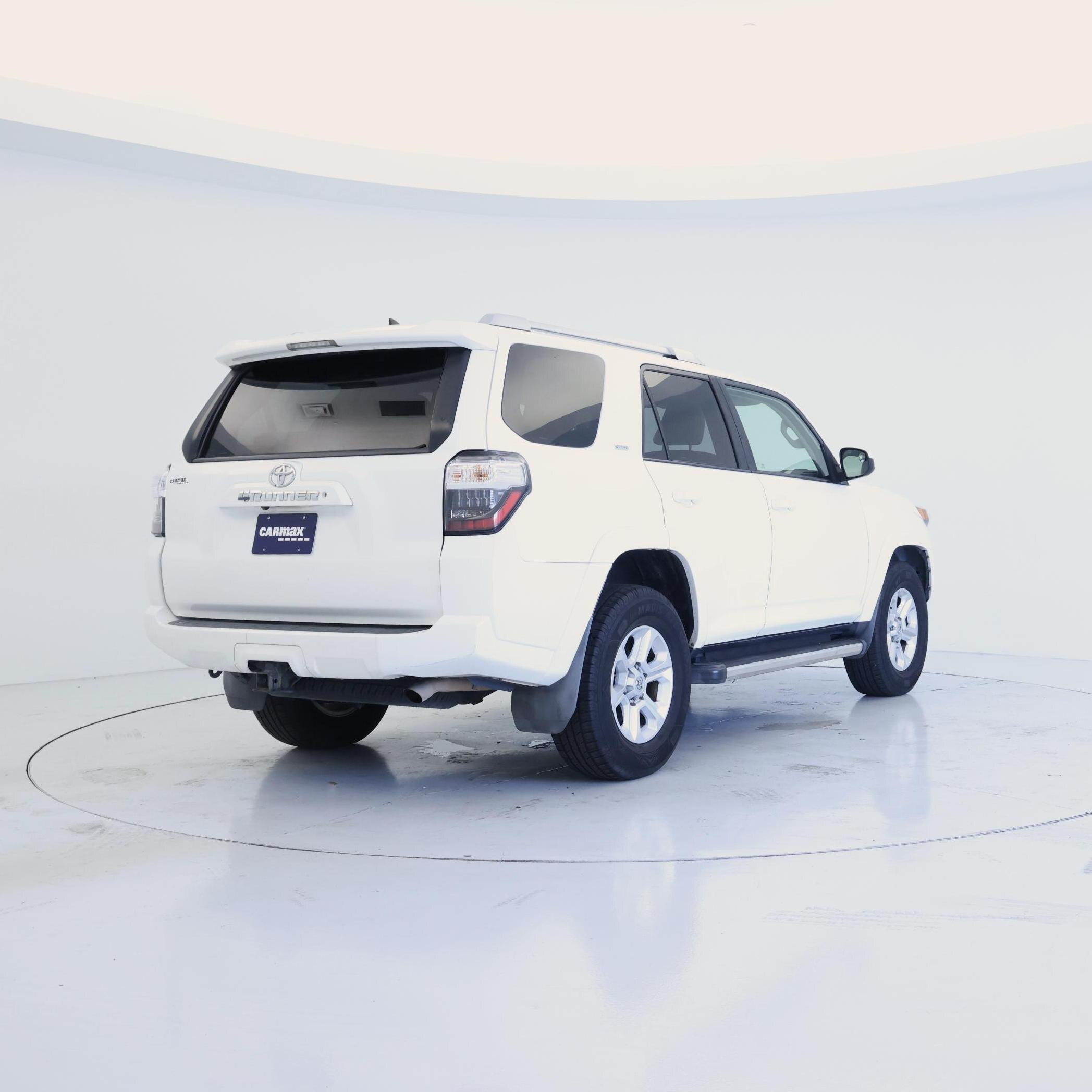 Thumbnail: 2015 Toyota 4Runner - 8