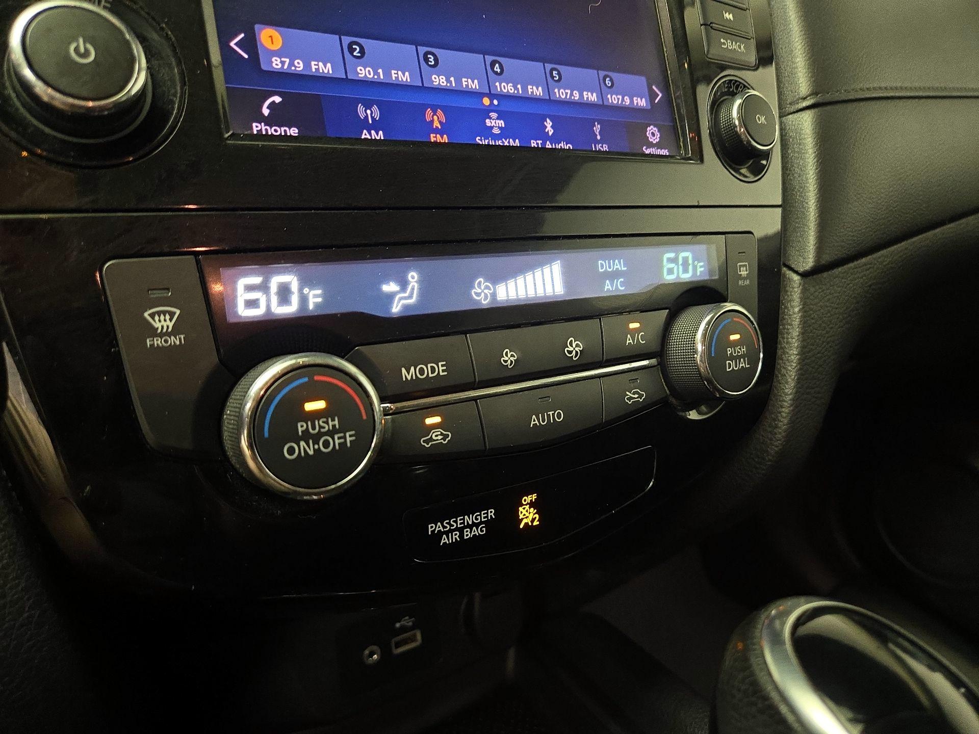 Thumbnail: 2018 Nissan Rogue - 16