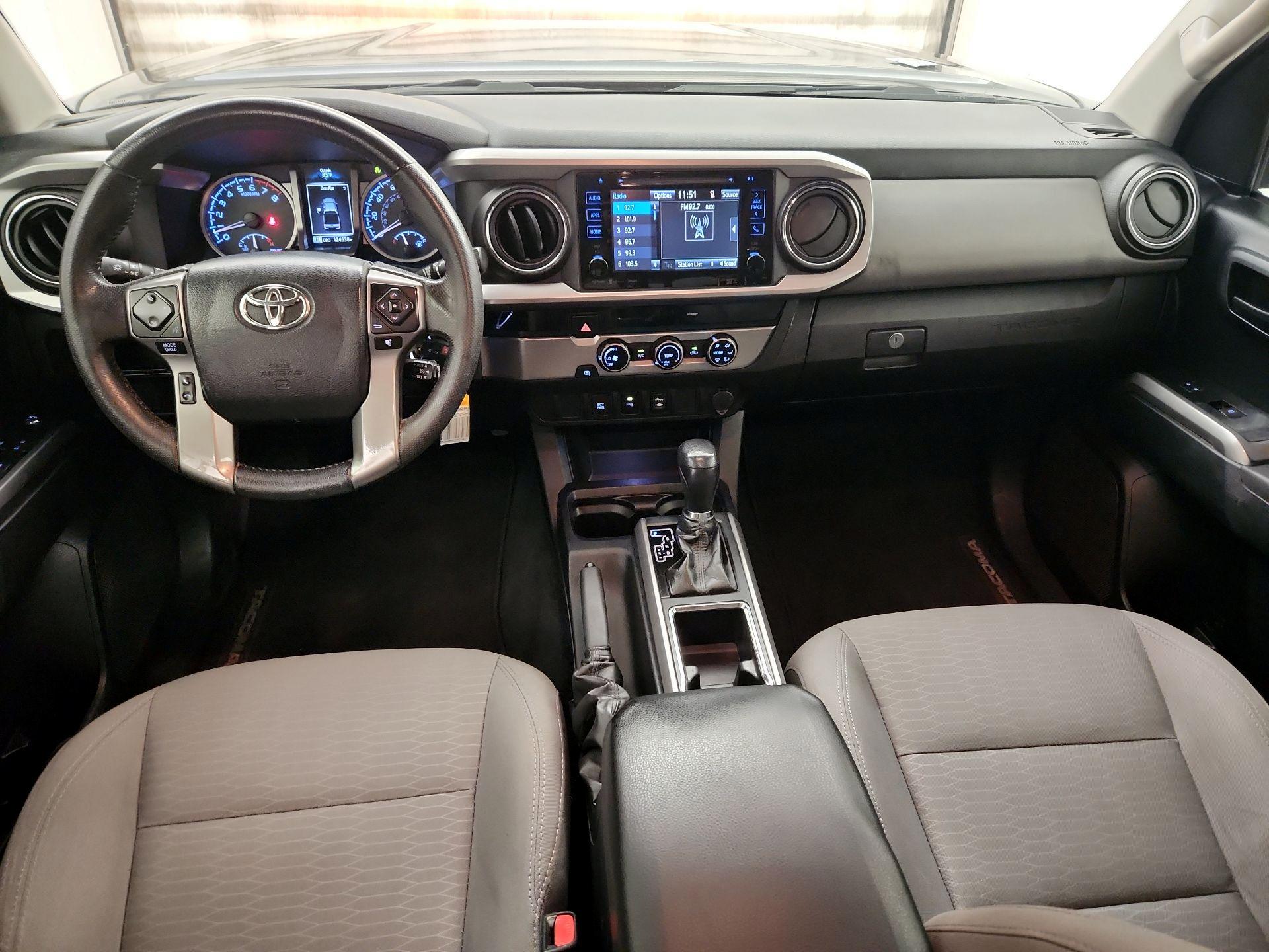 Thumbnail: 2017 Toyota Tacoma - 9