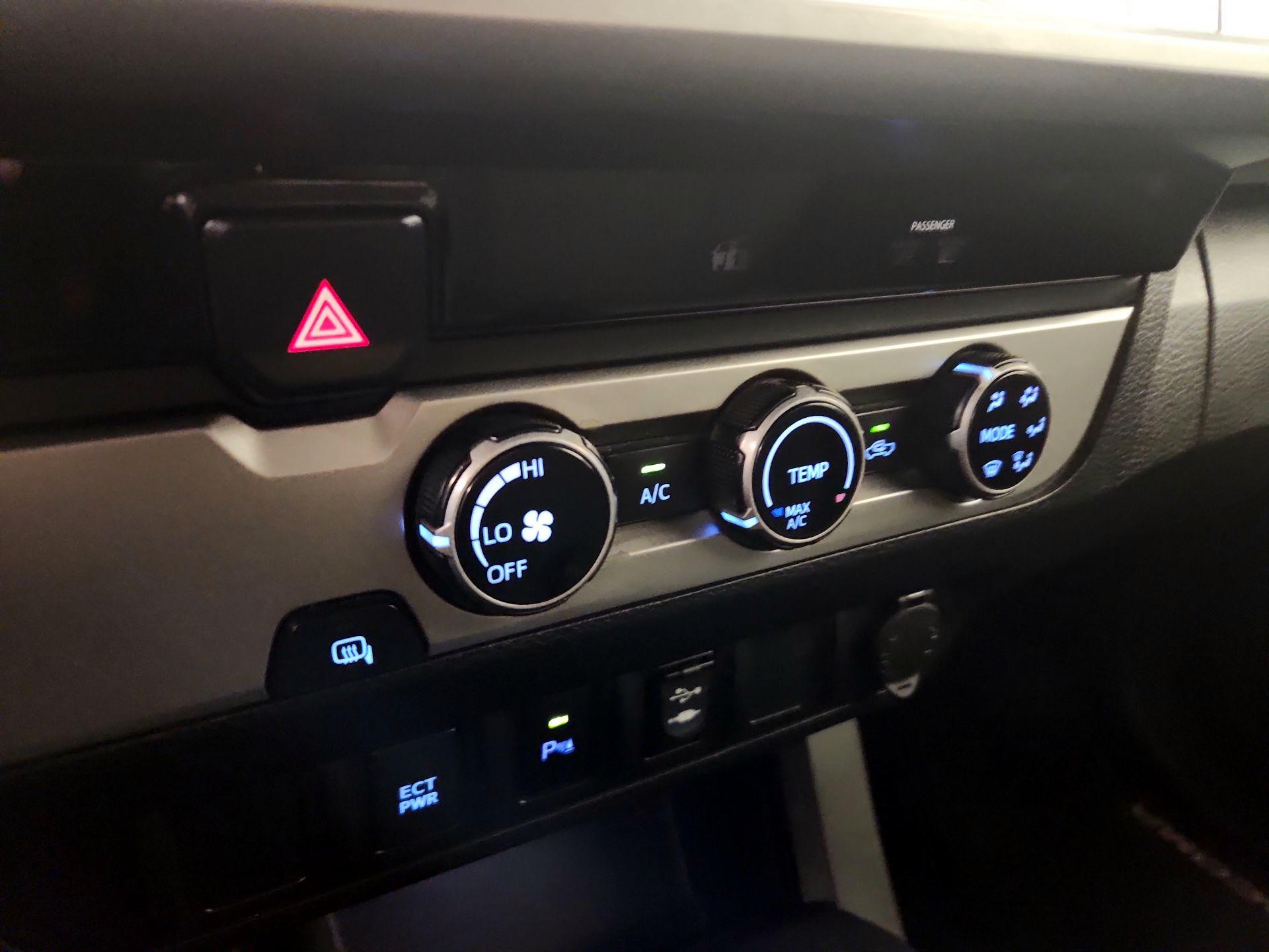 Thumbnail: 2017 Toyota Tacoma - 16