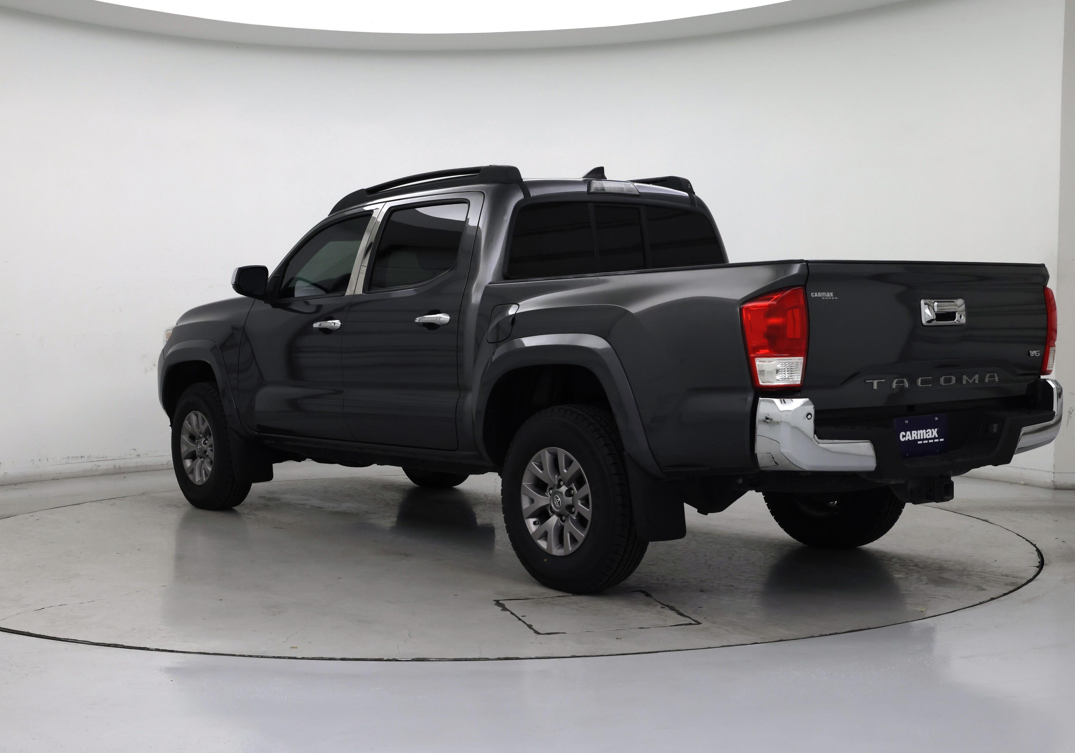 Thumbnail: 2017 Toyota Tacoma - 2