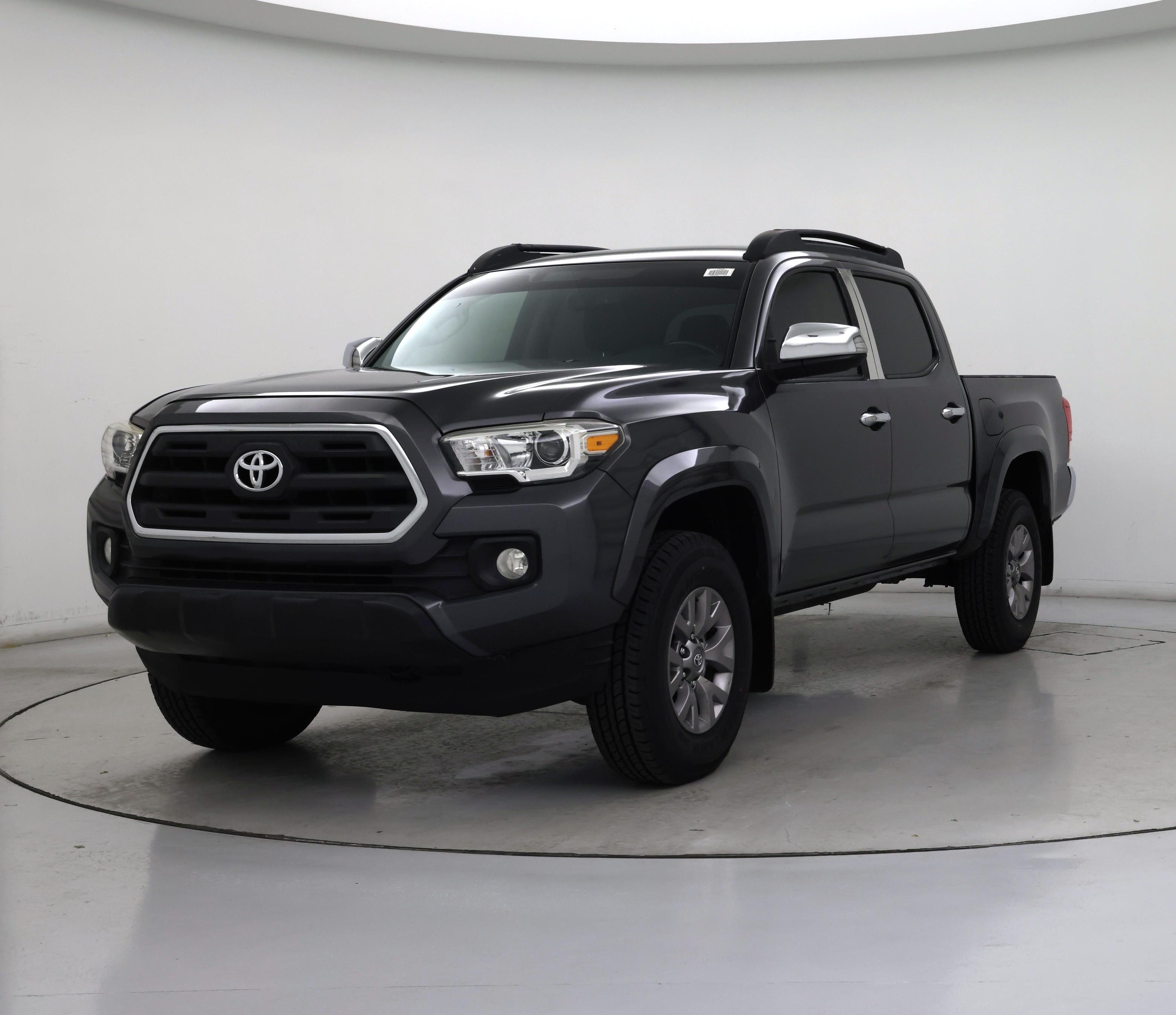Thumbnail: 2017 Toyota Tacoma - 4