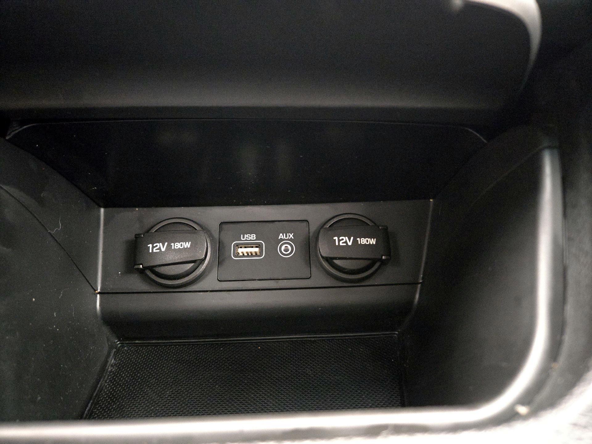 Thumbnail: 2016 Hyundai Sonata - 18