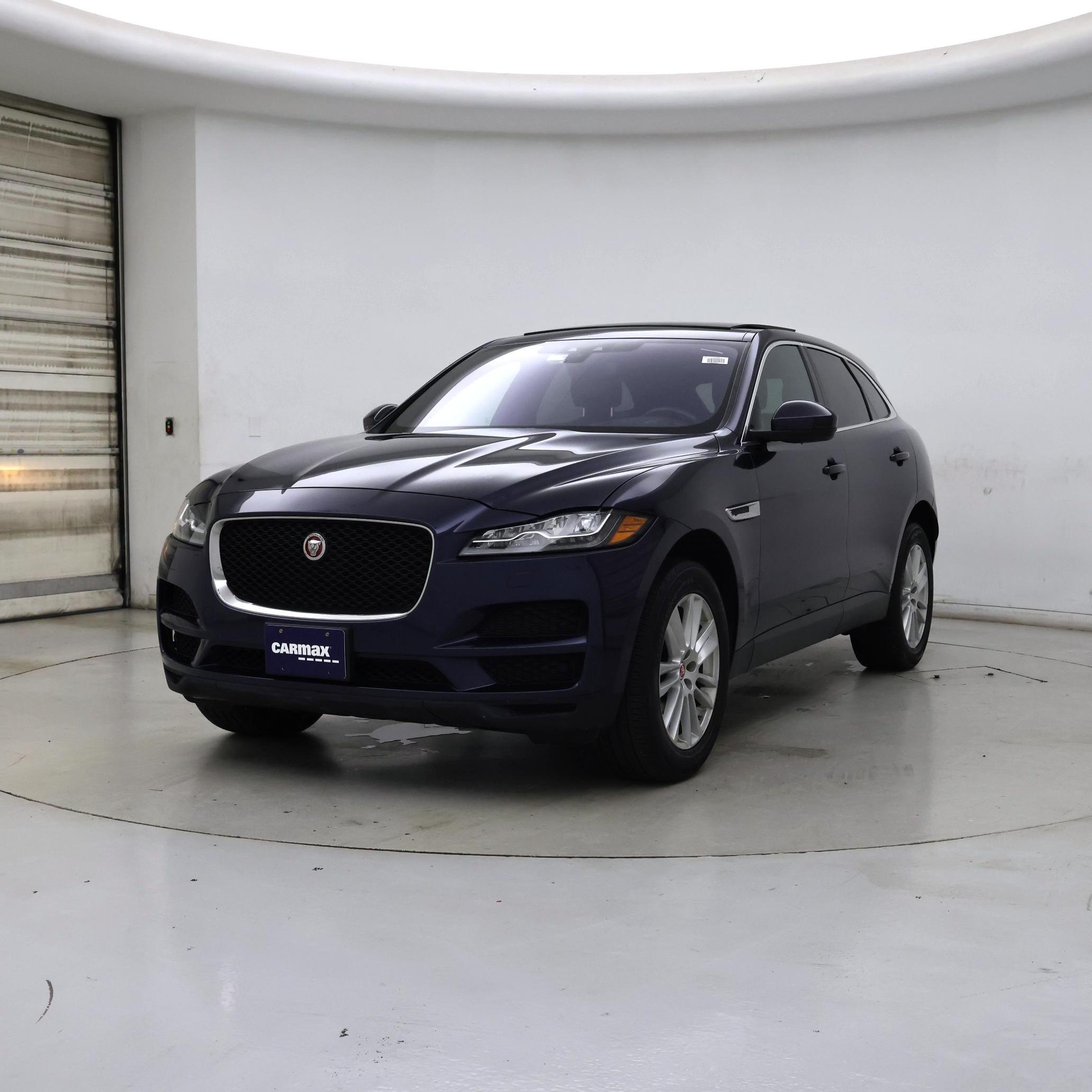 Thumbnail: 2017 Jaguar F-Pace - 4