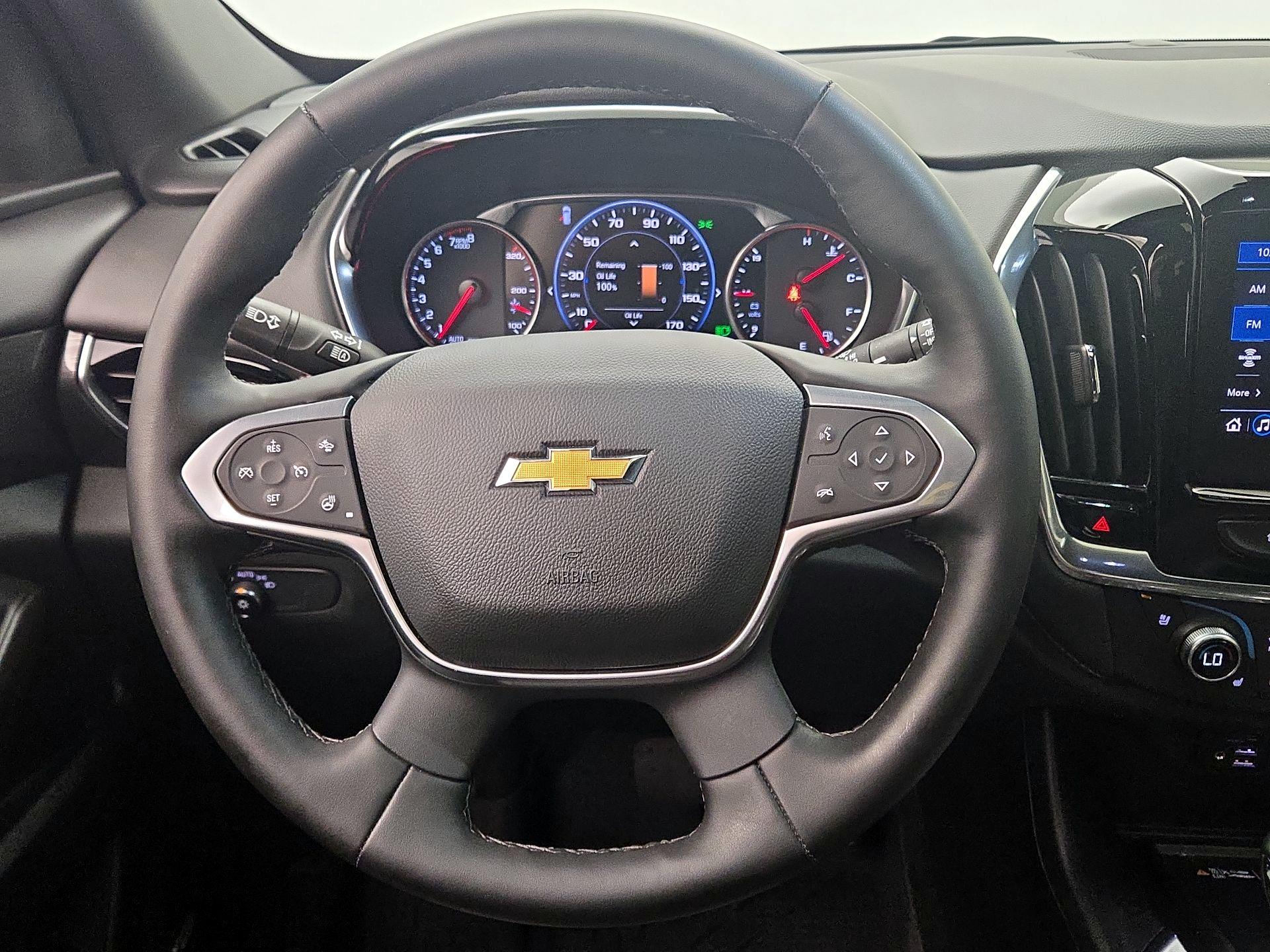 Thumbnail: 2023 Chevrolet Traverse - 10