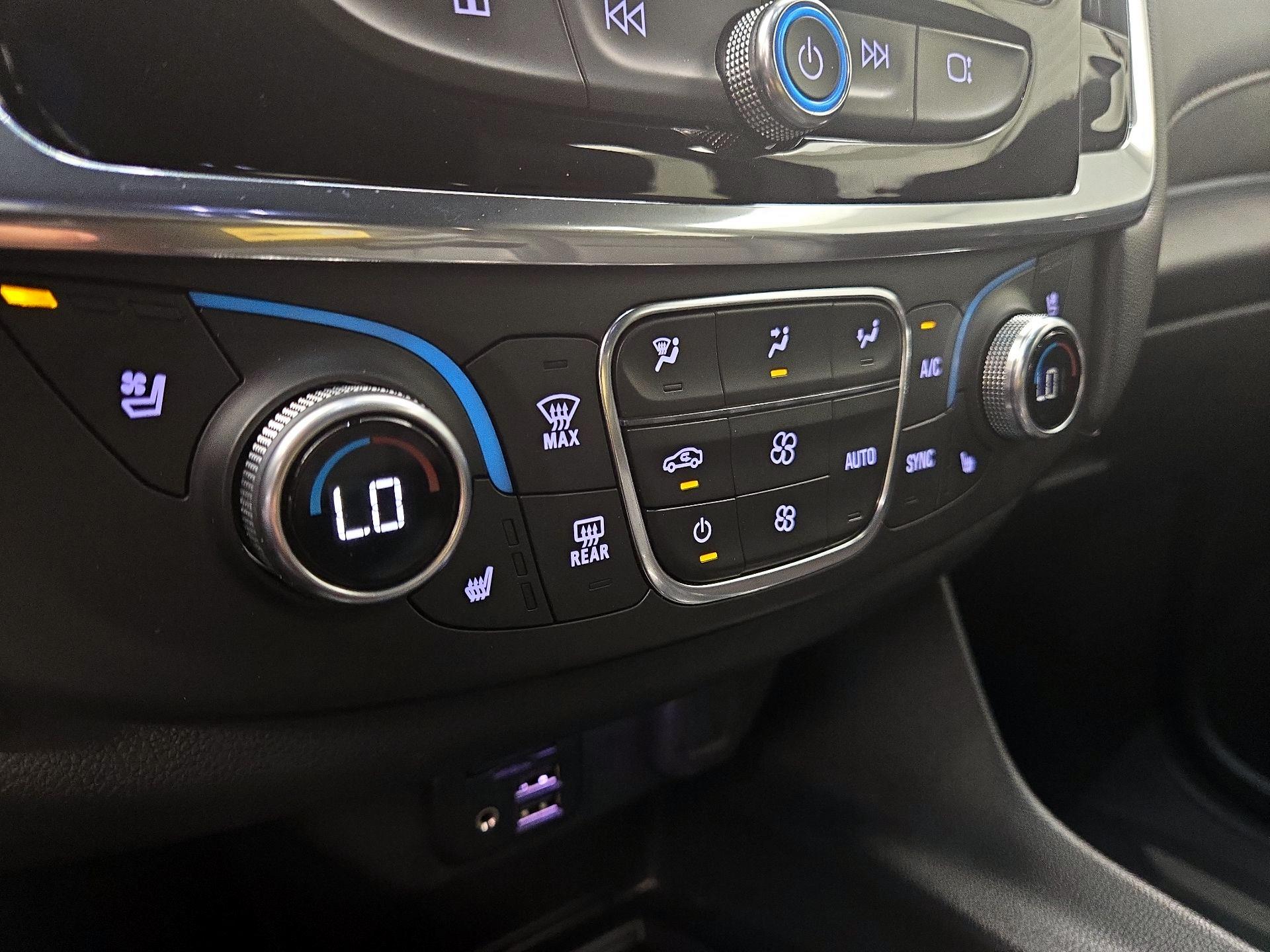 Thumbnail: 2023 Chevrolet Traverse - 16