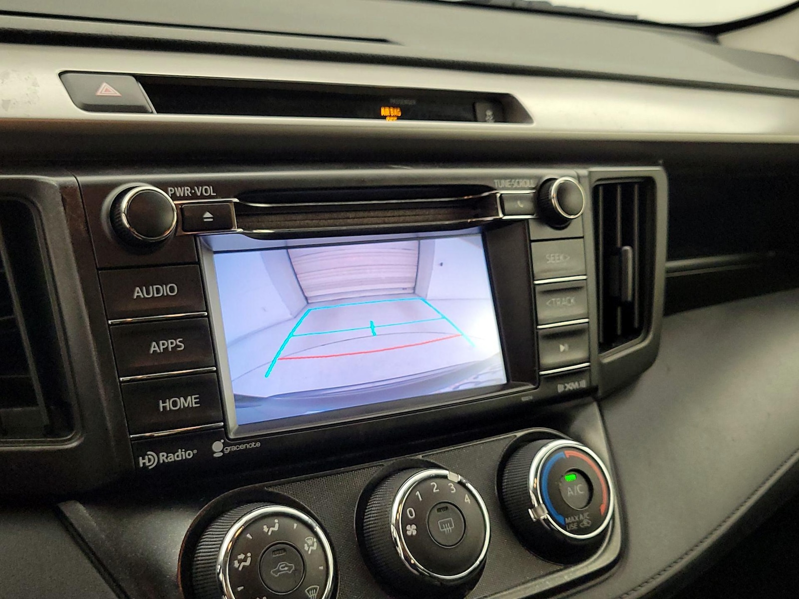 2016 Toyota RAV4 LE - Photo 15