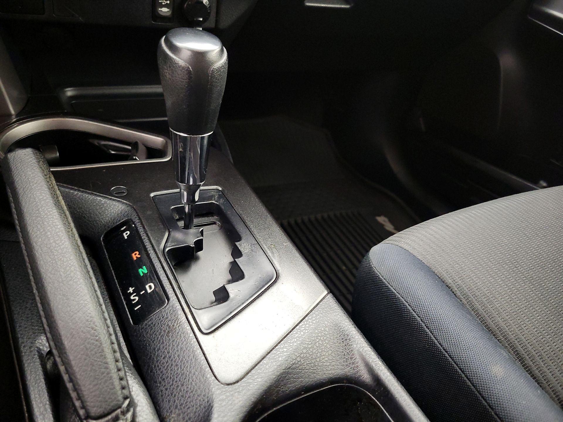 Thumbnail: 2016 Toyota RAV4 - 17