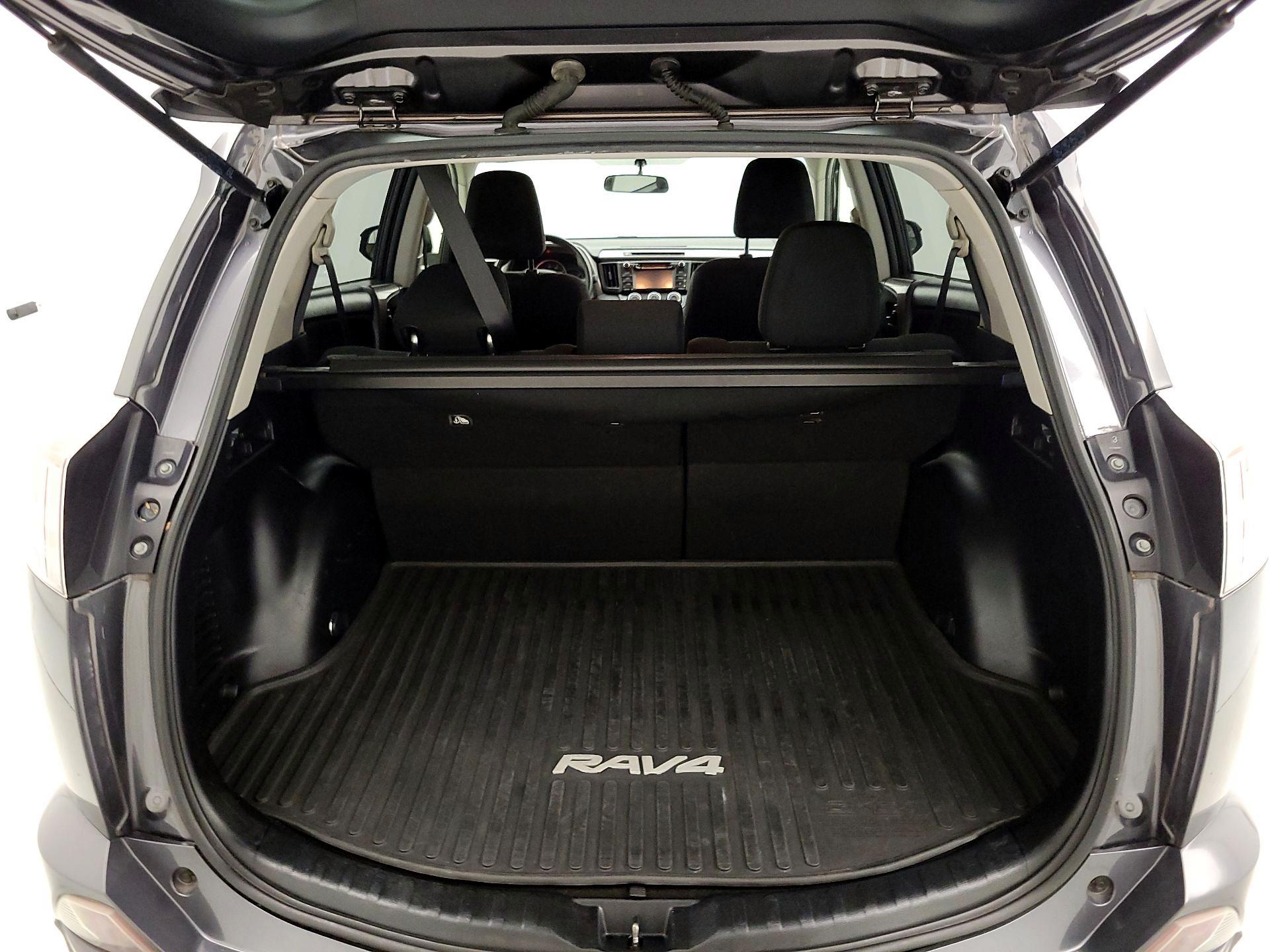 Thumbnail: 2016 Toyota RAV4 - 19