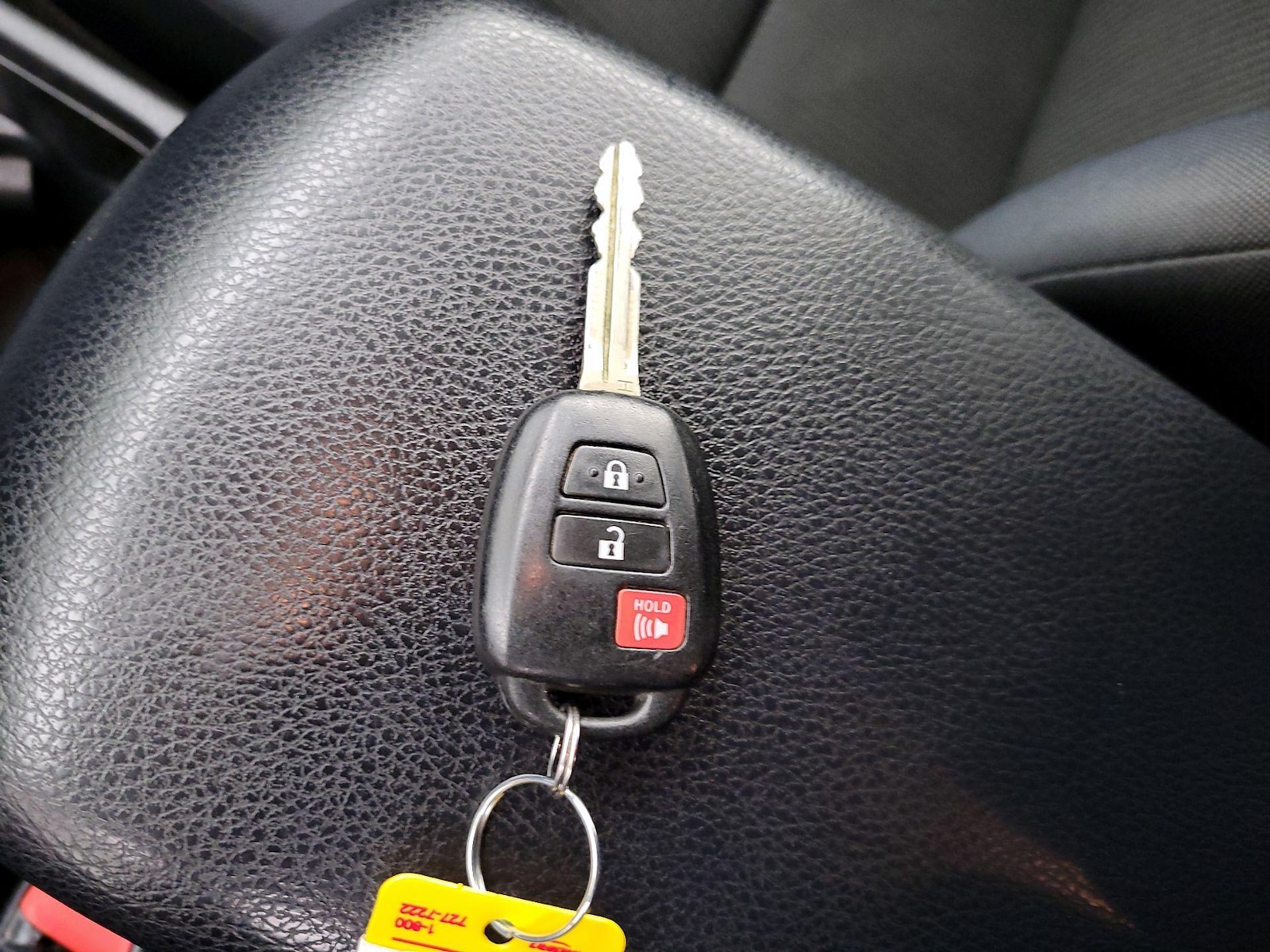 2016 Toyota RAV4 LE - Photo 22
