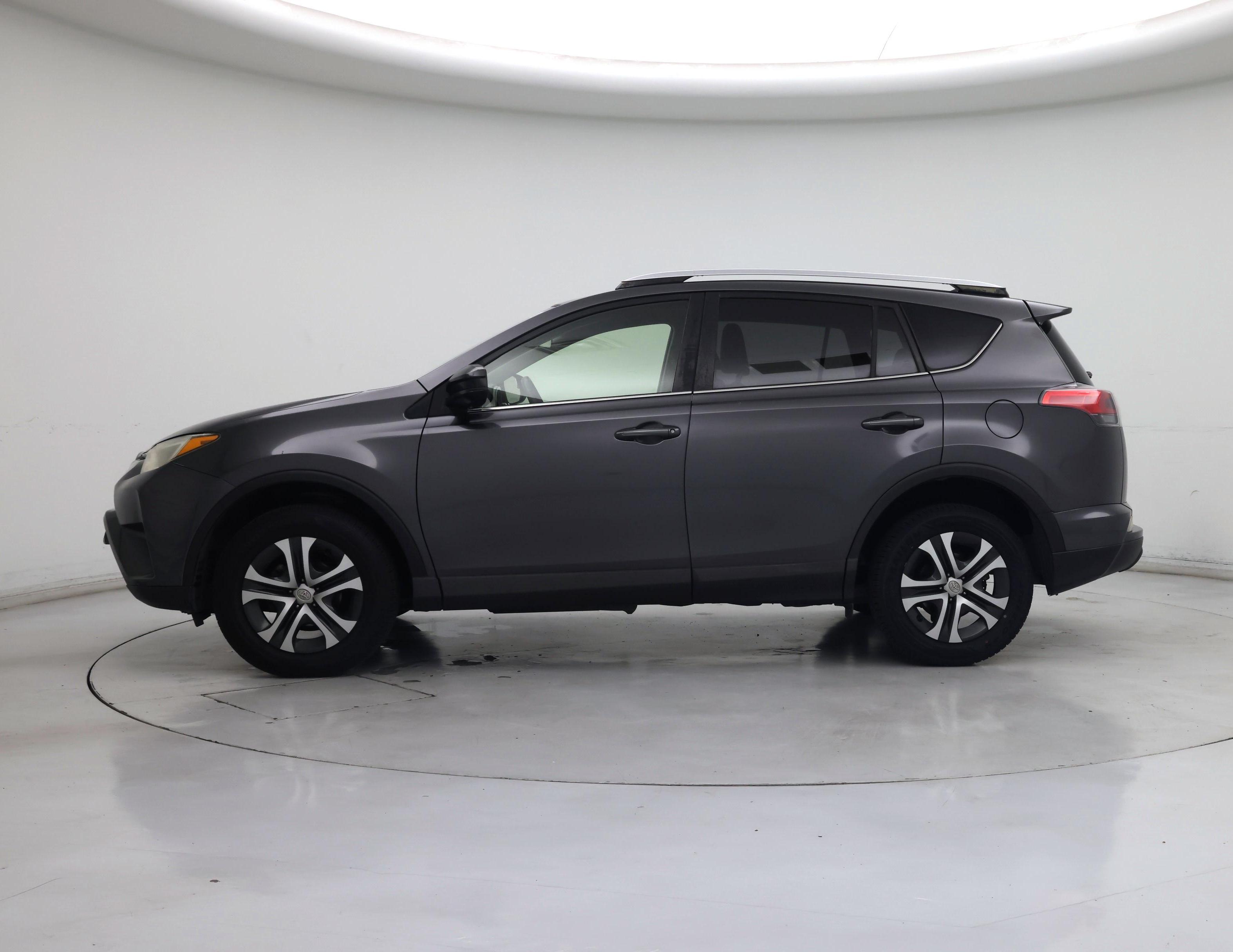 Thumbnail: 2016 Toyota RAV4 - 3