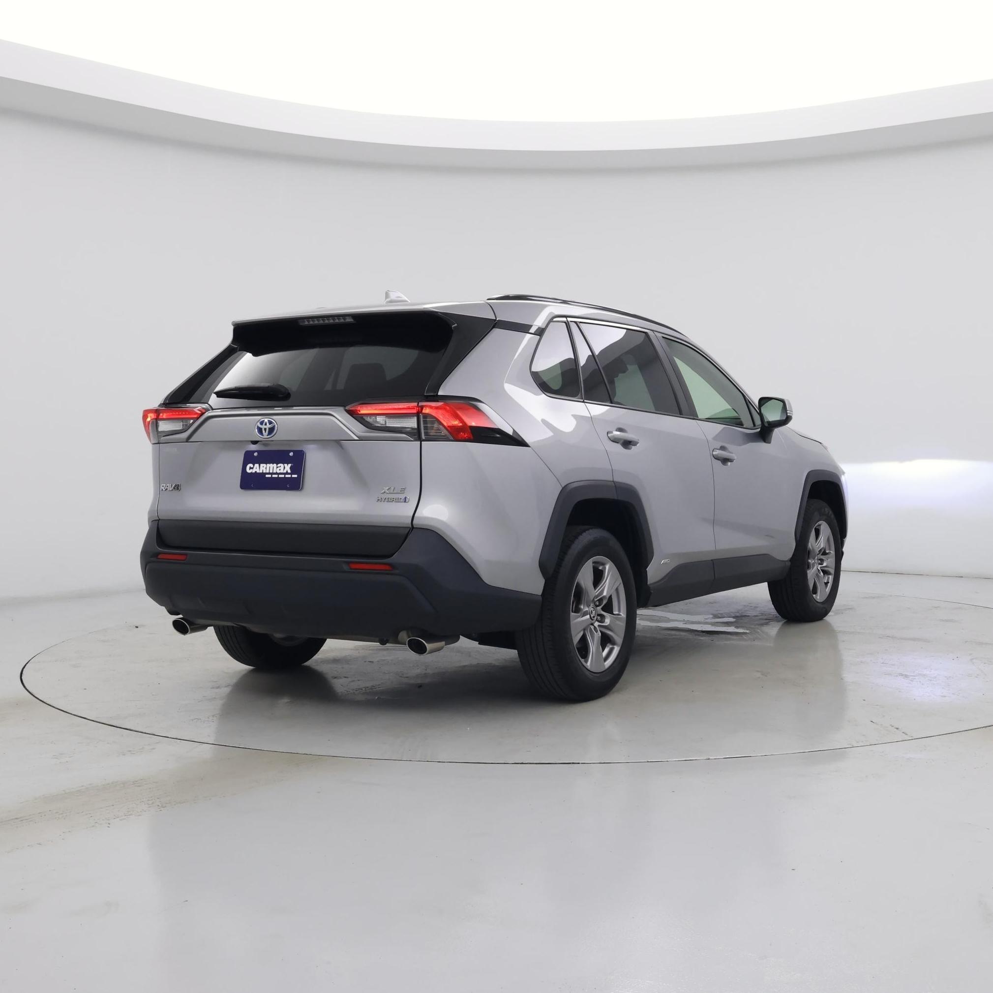 Thumbnail: 2022 Toyota RAV4 - 8