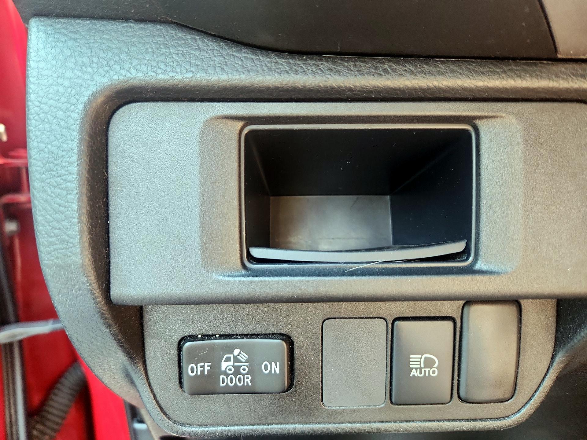Thumbnail: 2019 Toyota Tacoma - 13