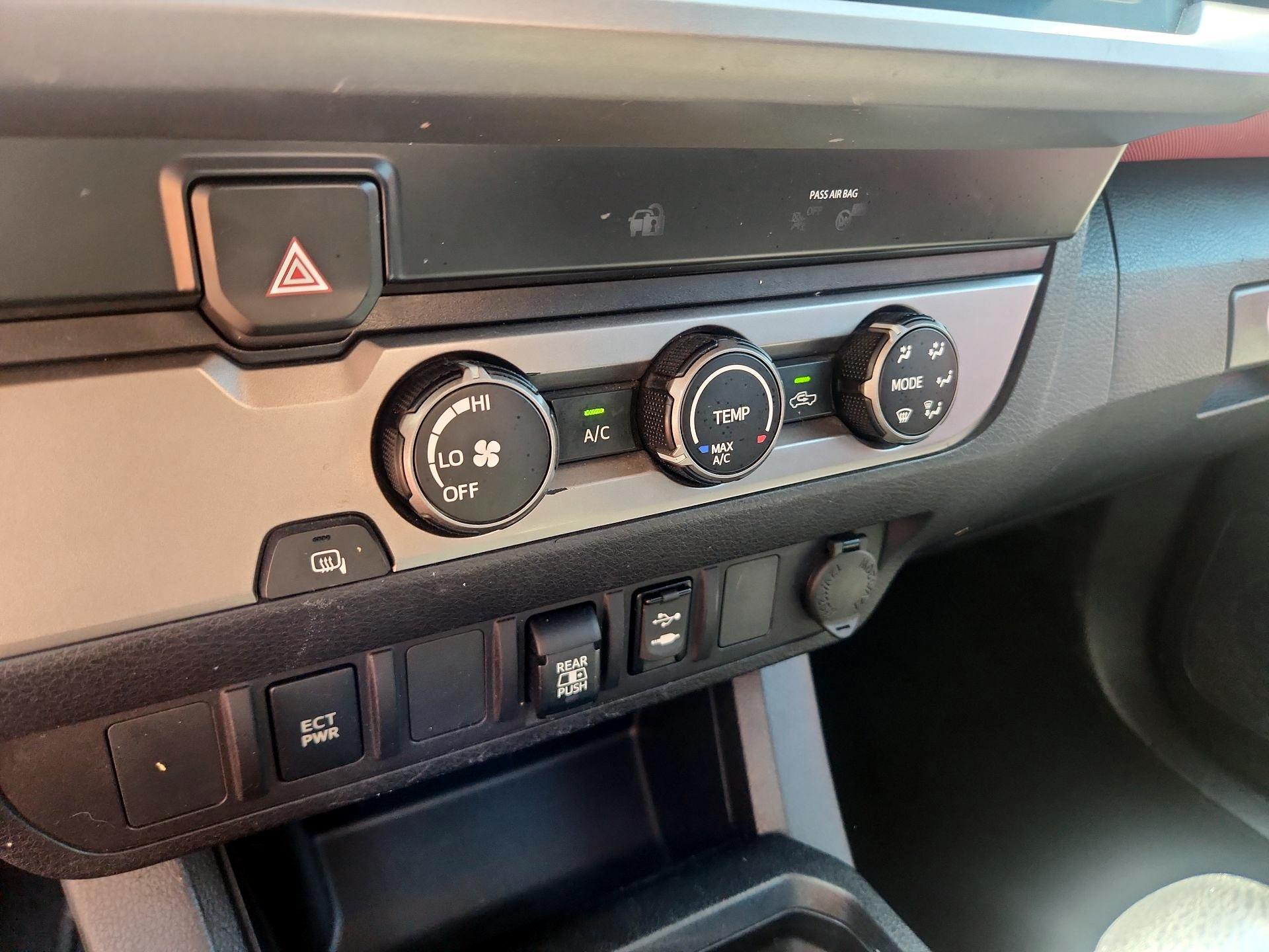 Thumbnail: 2019 Toyota Tacoma - 15