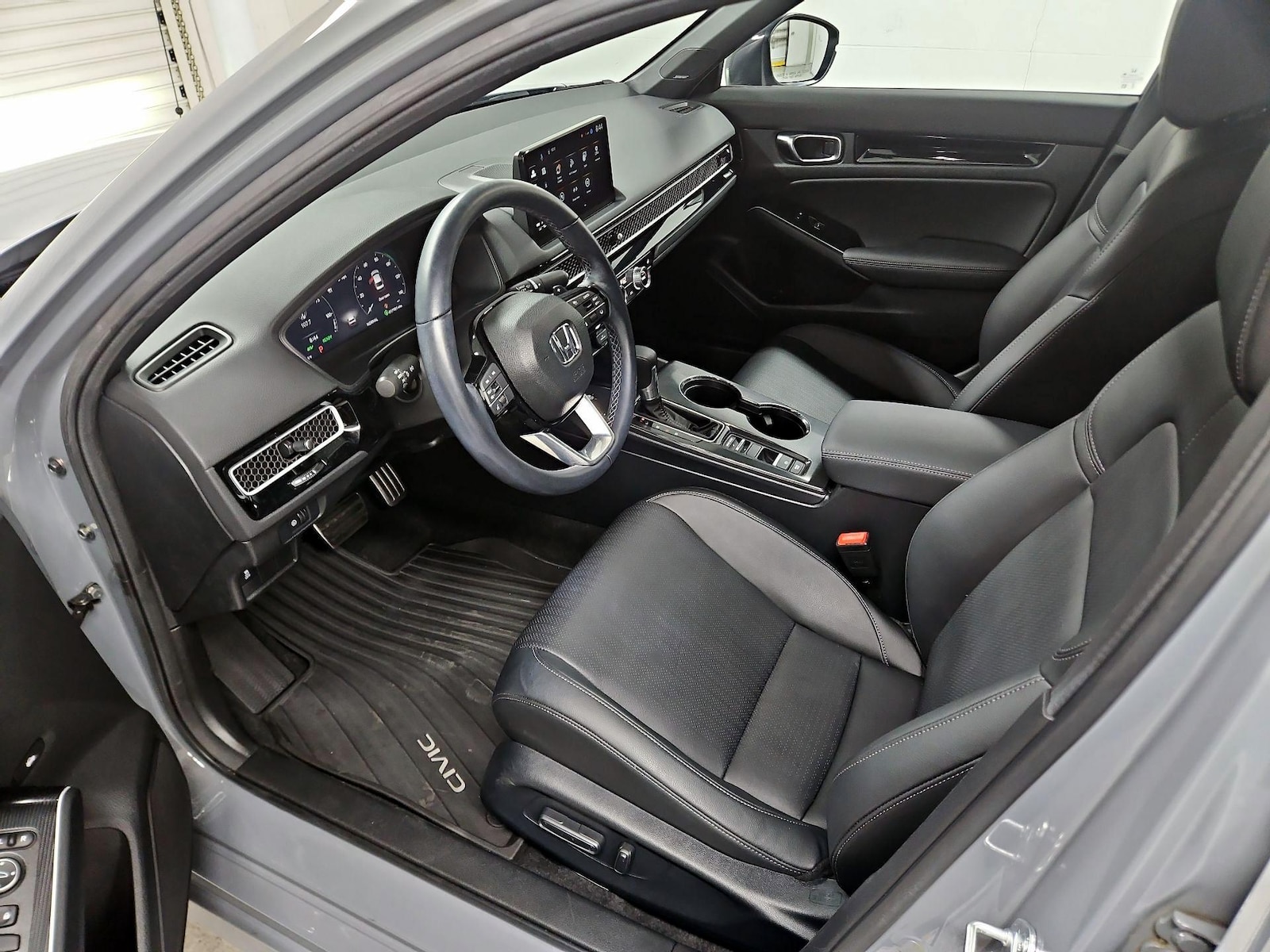 2025 Honda Civic Sport Touring - Photo 12