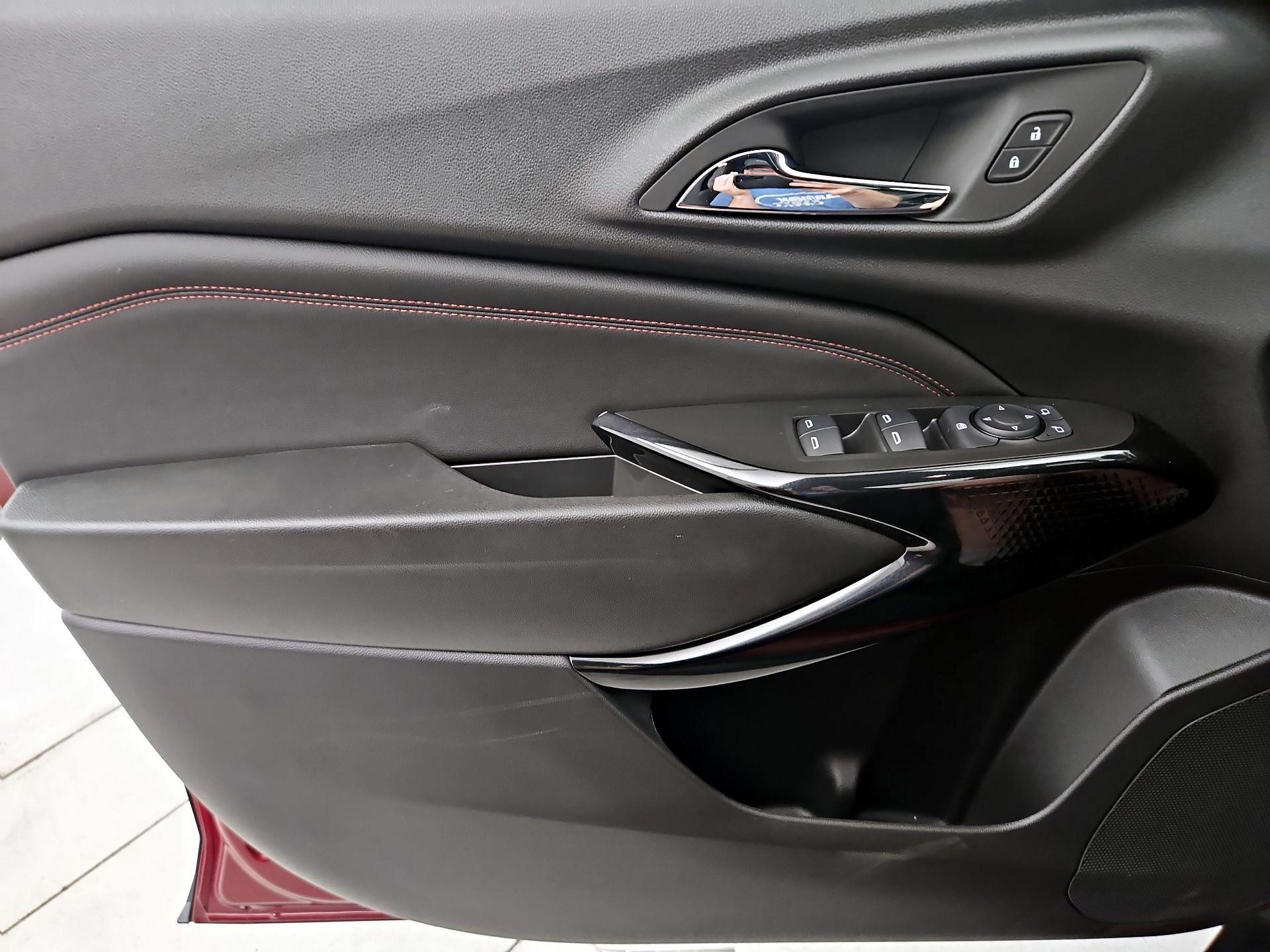 Thumbnail: 2025 Chevrolet Trax - 12