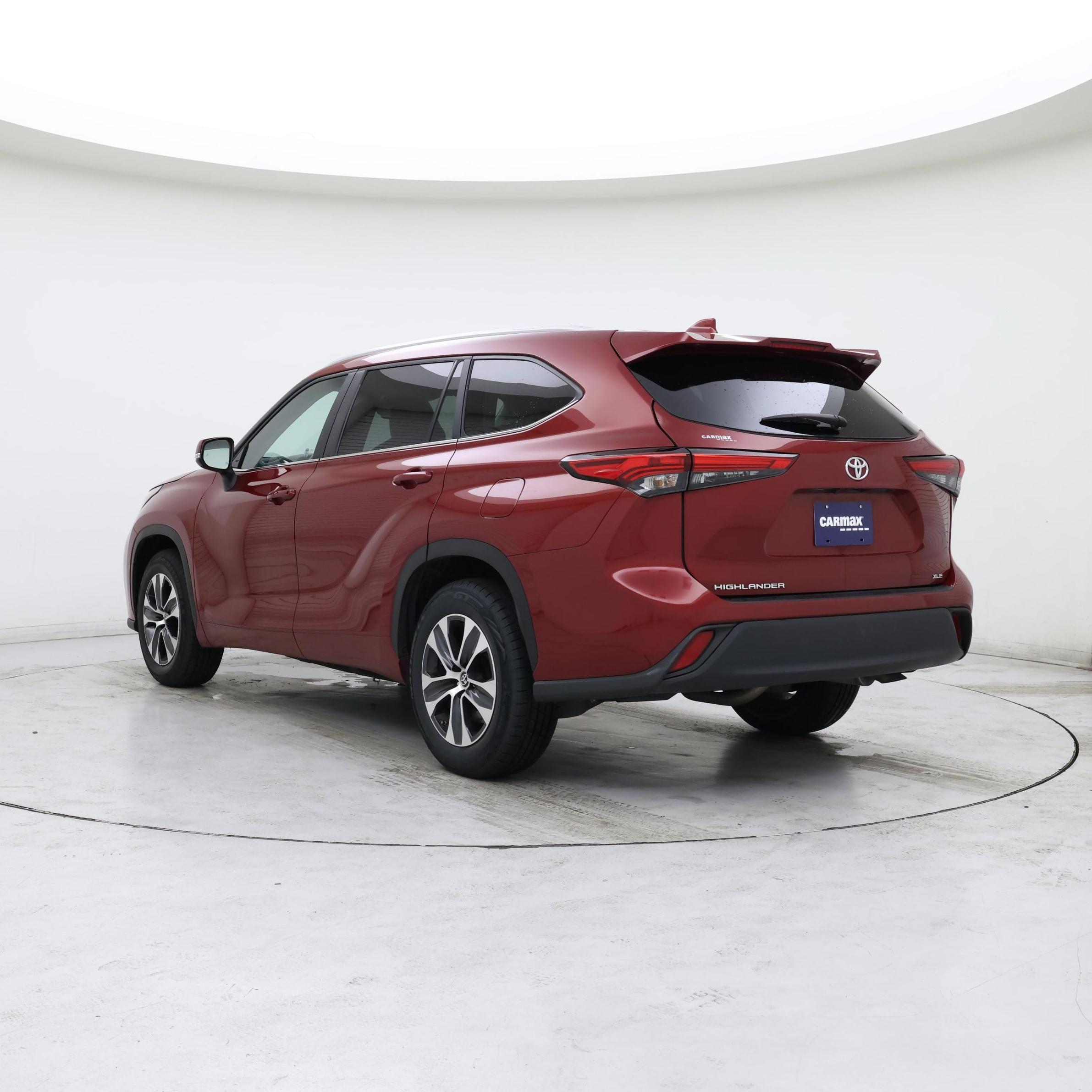 Thumbnail: 2023 Toyota Highlander - 2