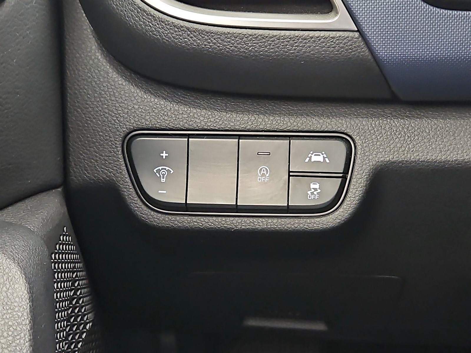 2021 Kia Seltos S - Photo 14