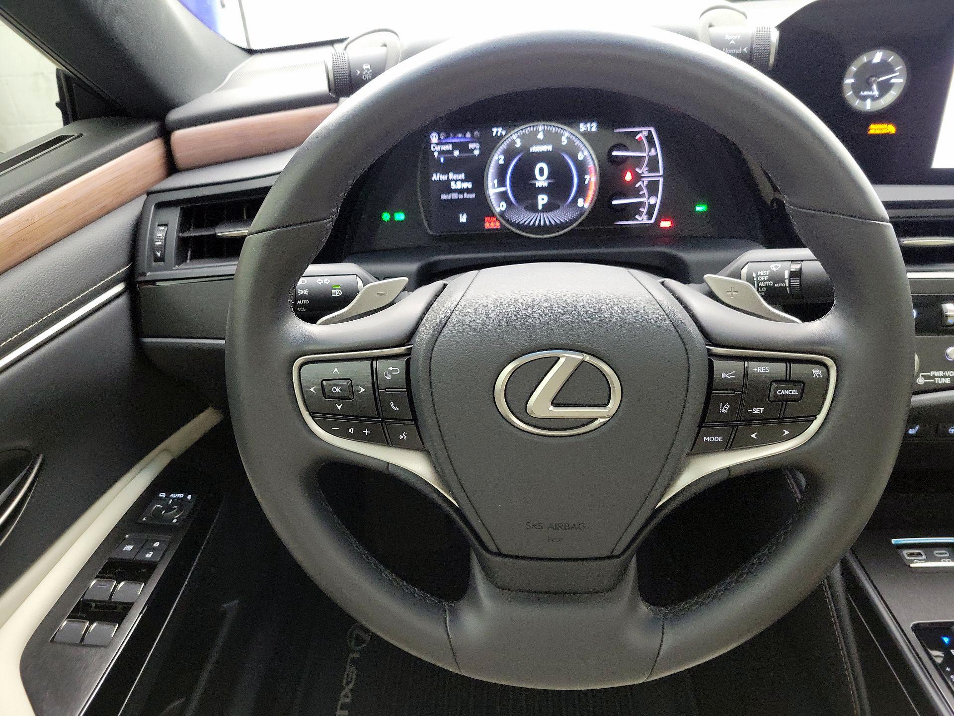 Thumbnail: 2025 Lexus ES - 10
