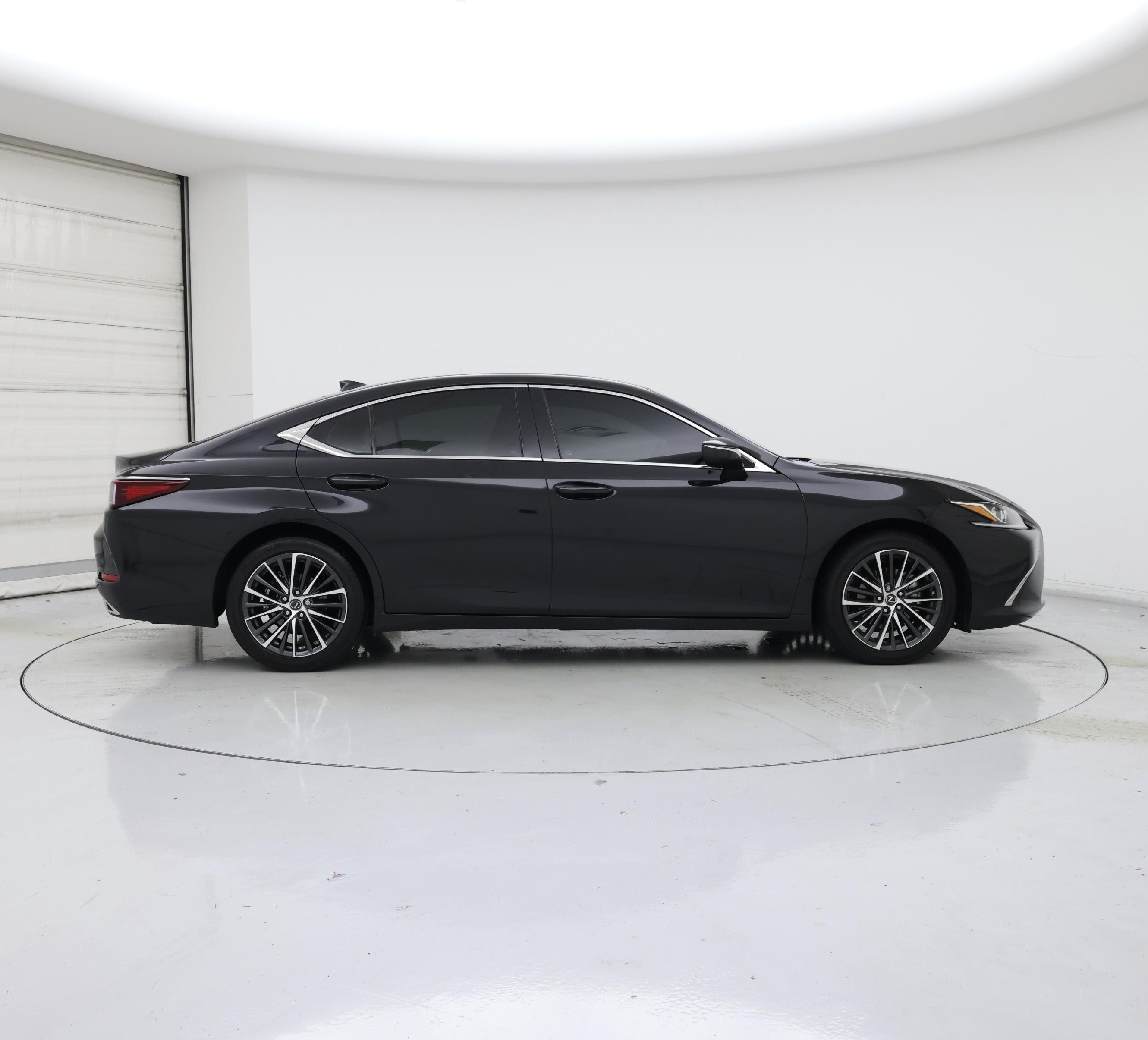 Thumbnail: 2025 Lexus ES - 7