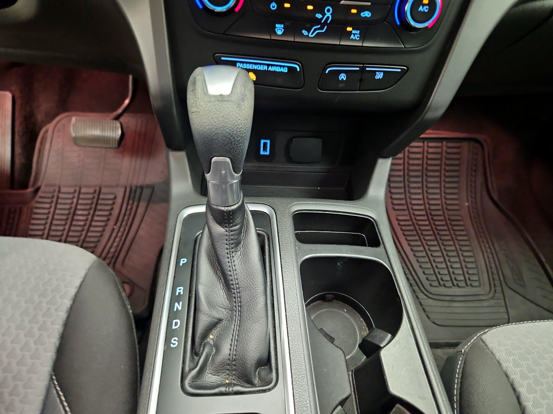 Thumbnail: 2017 Ford Escape - 17