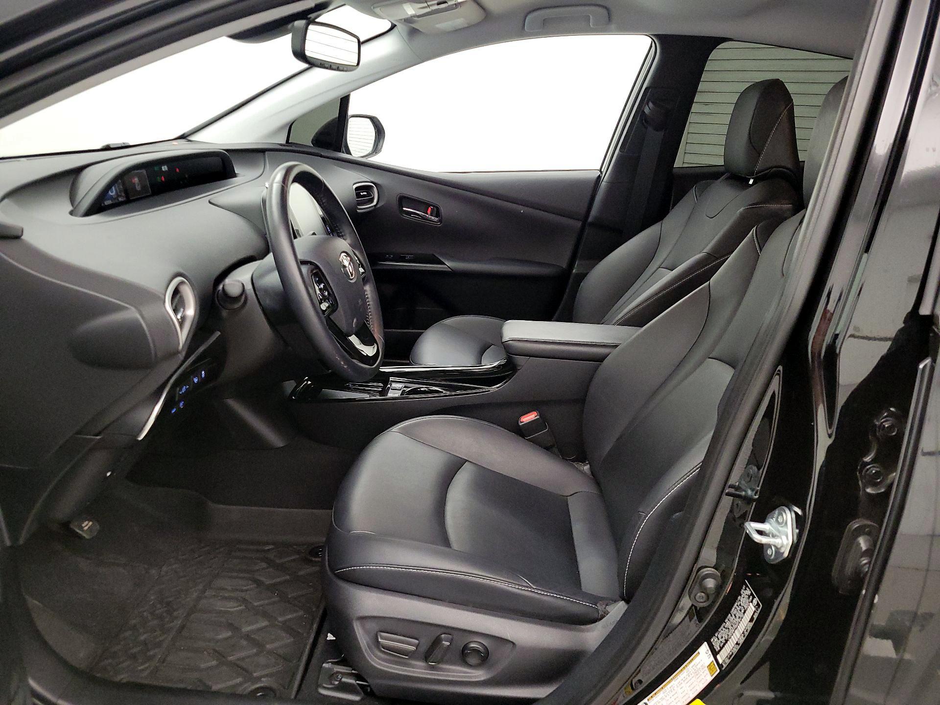 Thumbnail: 2021 Toyota Prius Prime - 11