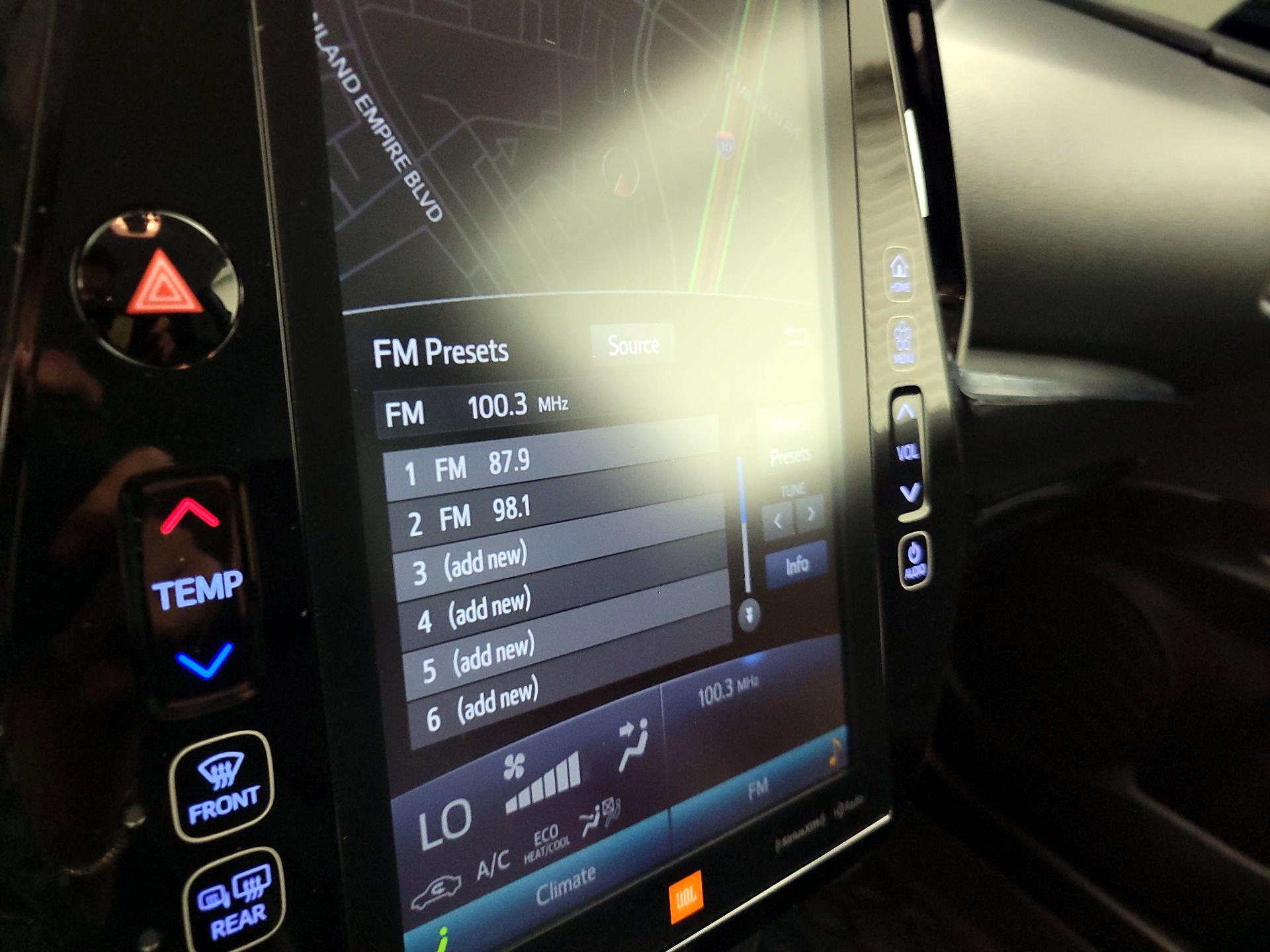 Thumbnail: 2021 Toyota Prius Prime - 14