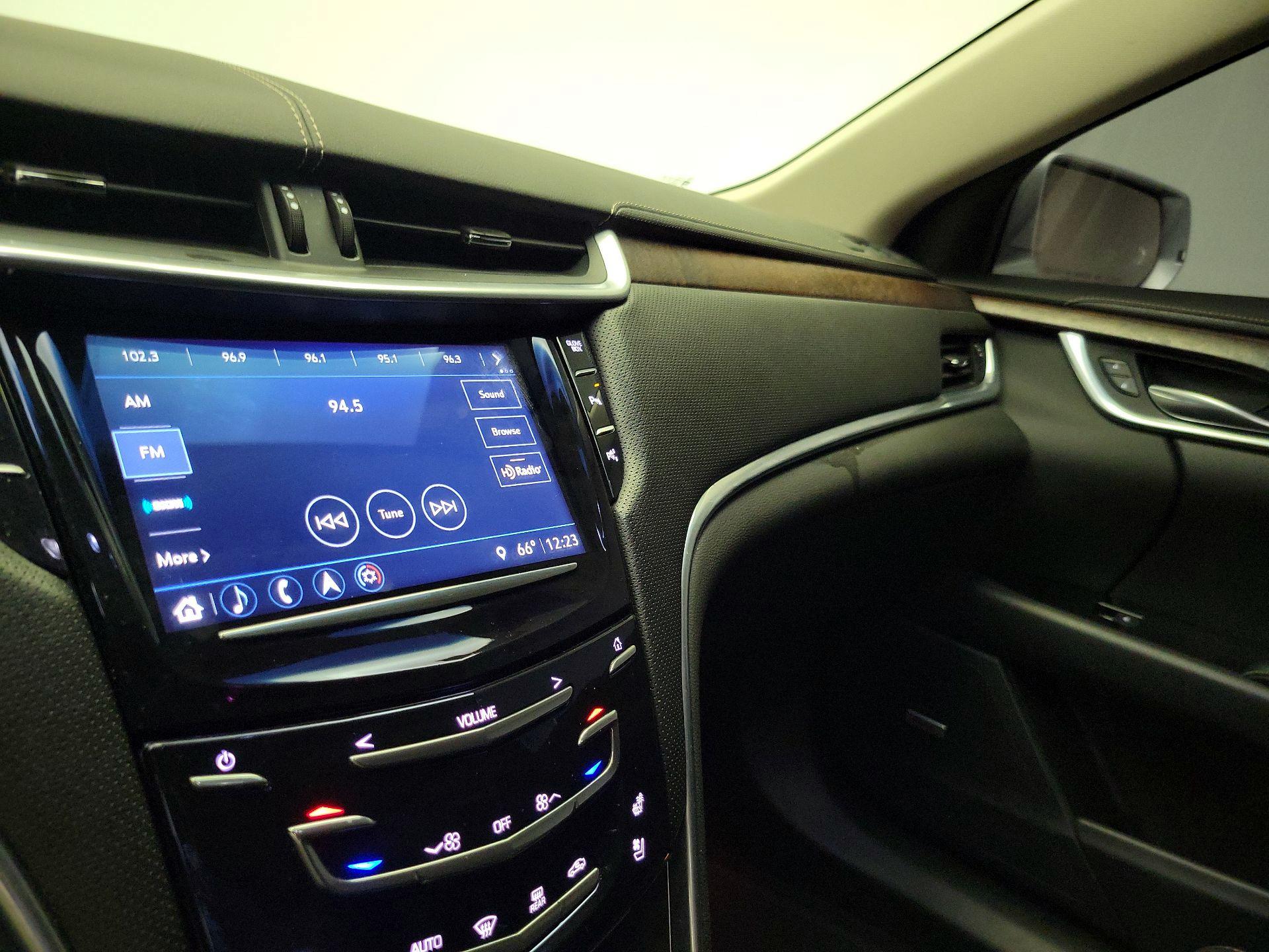 Thumbnail: 2019 Cadillac XTS - 15