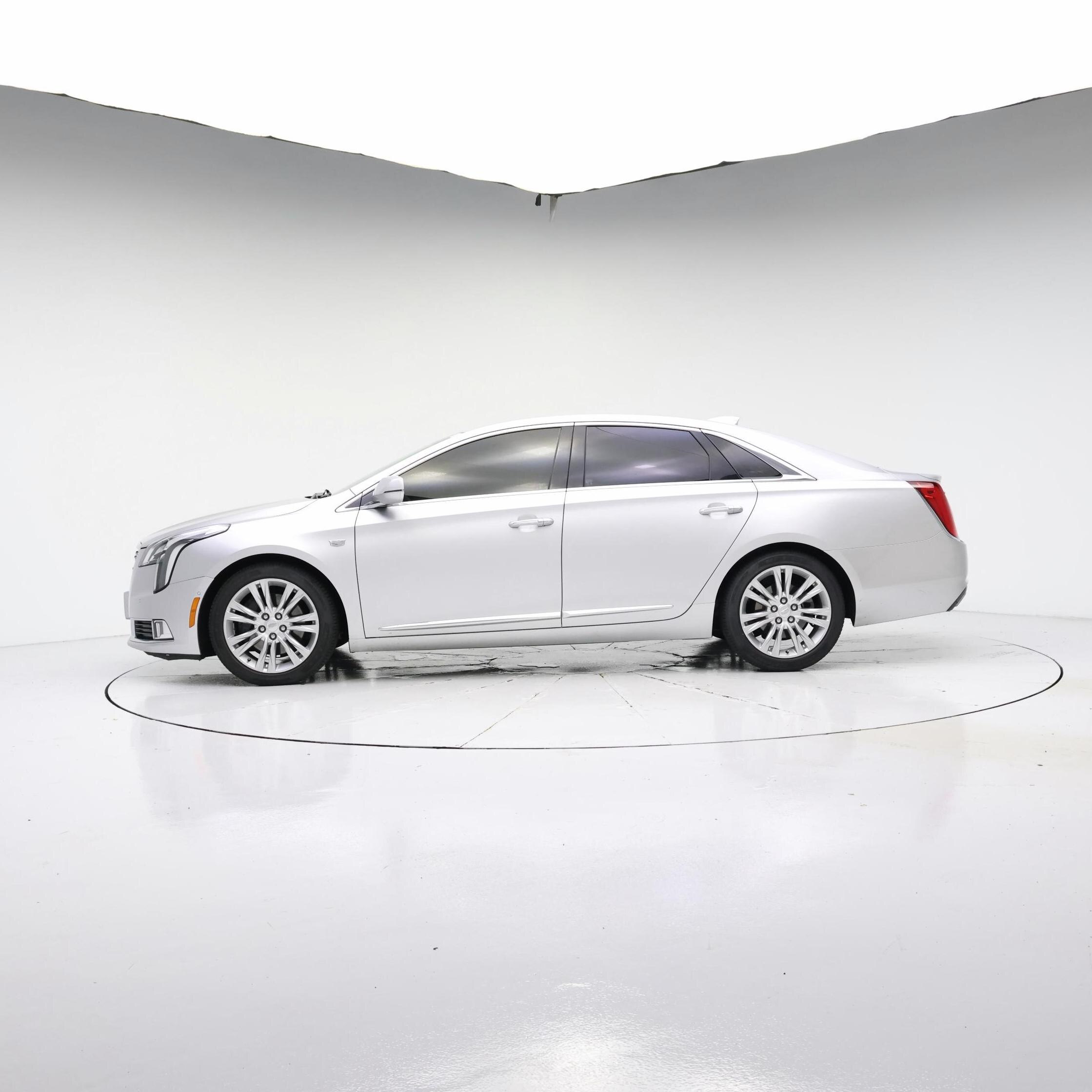 Thumbnail: 2019 Cadillac XTS - 3