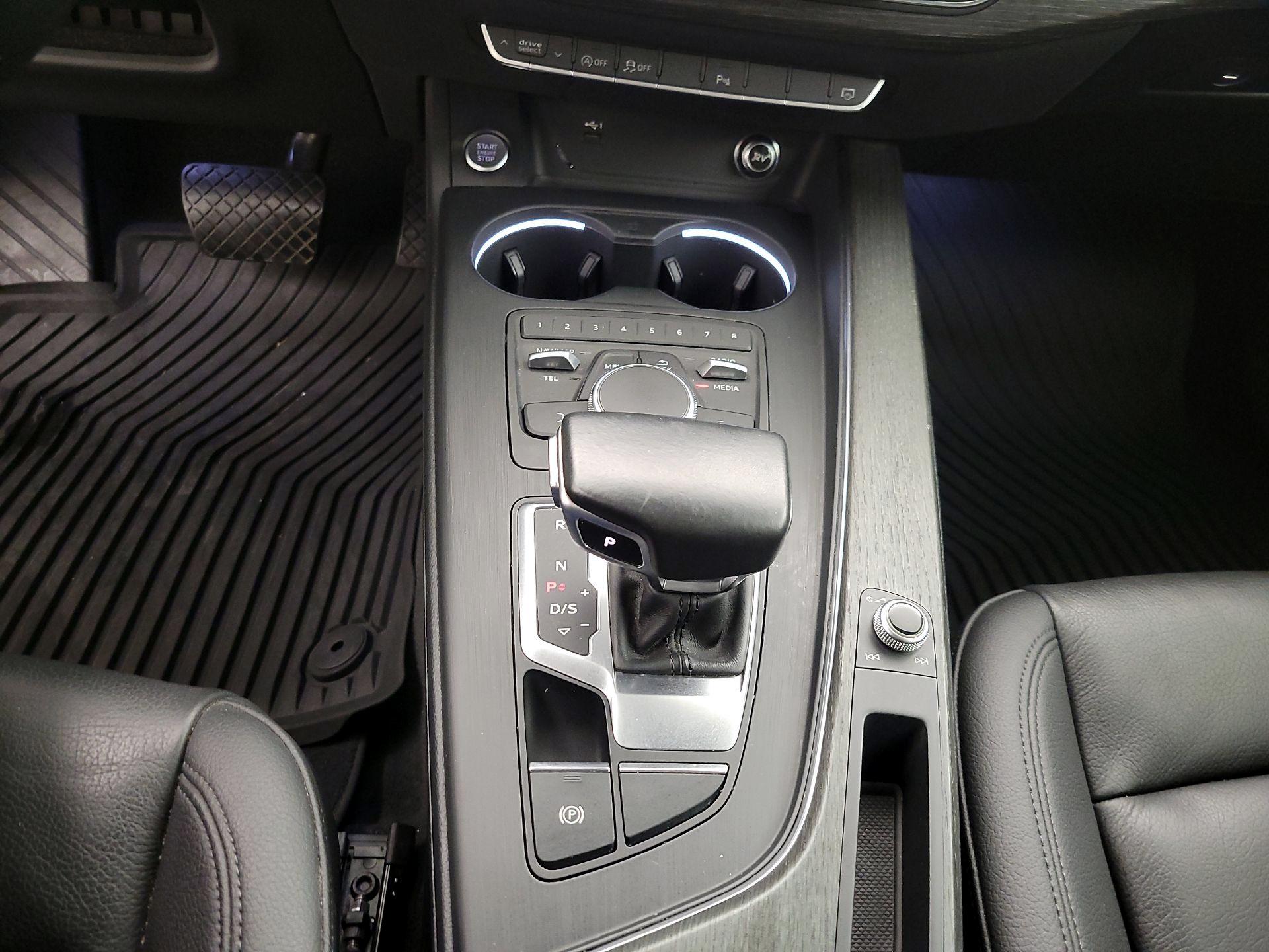 Thumbnail: 2019 Audi A4 - 17