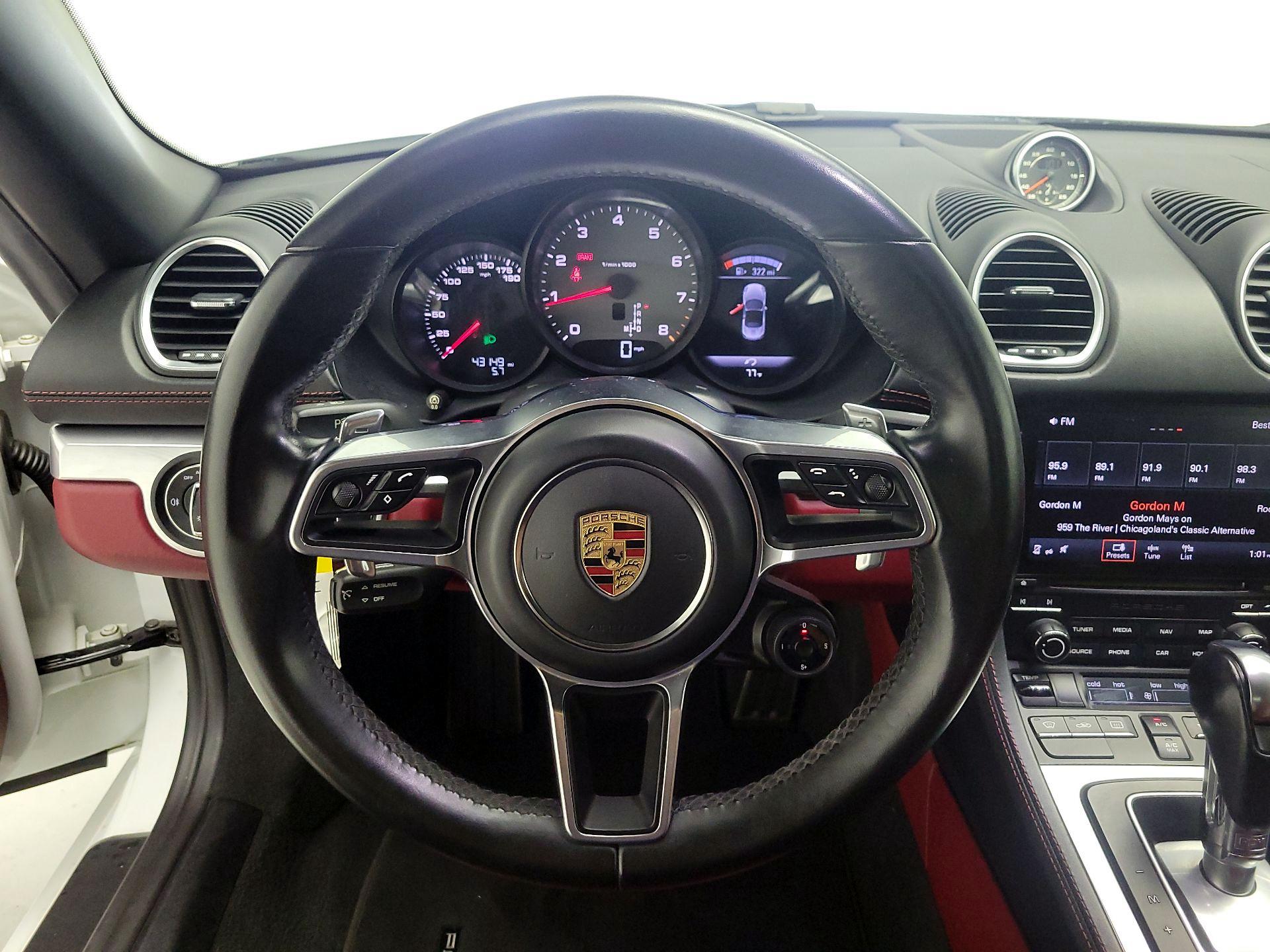 Thumbnail: 2017 Porsche 718 Boxster - 10