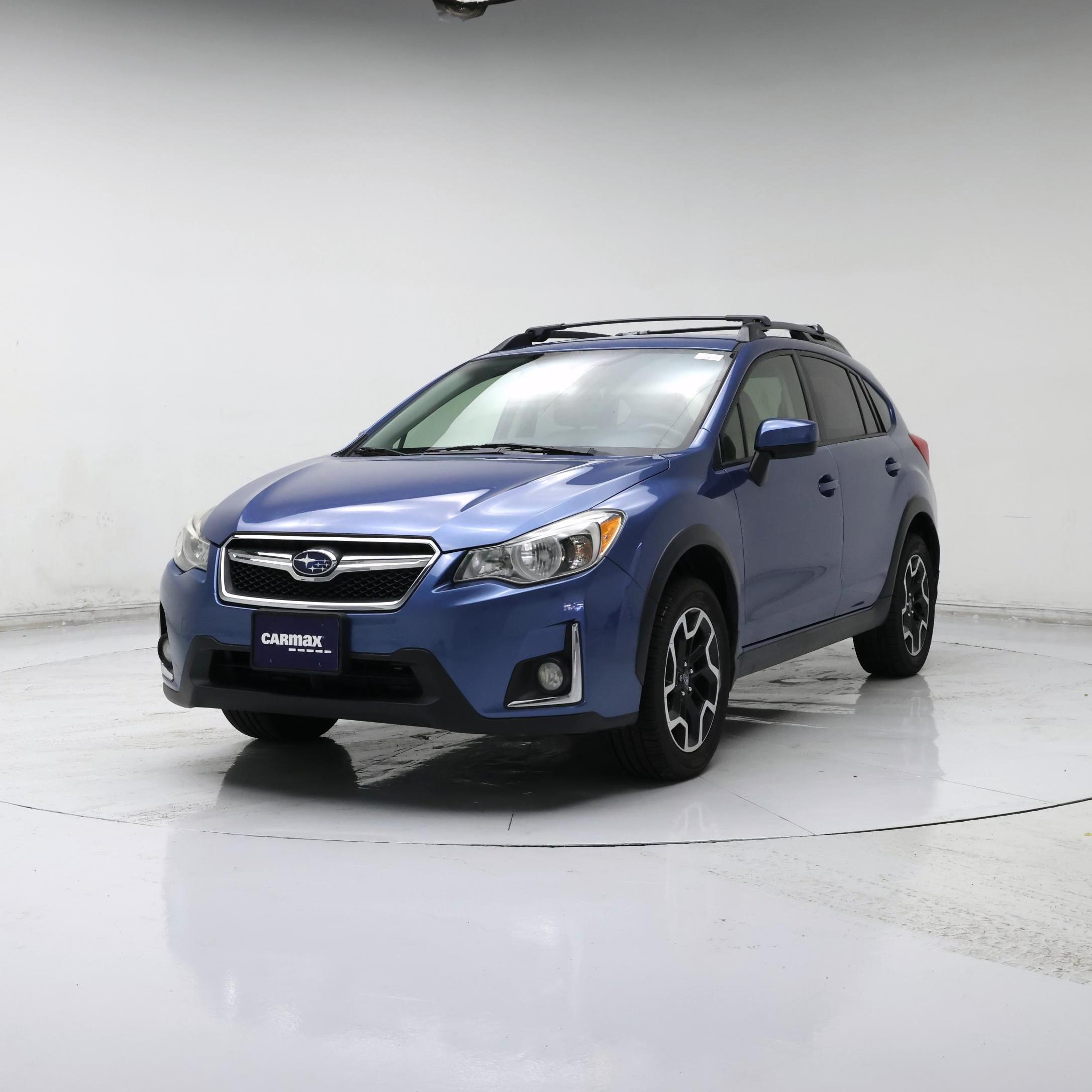 Thumbnail: 2017 Subaru Crosstrek - 4