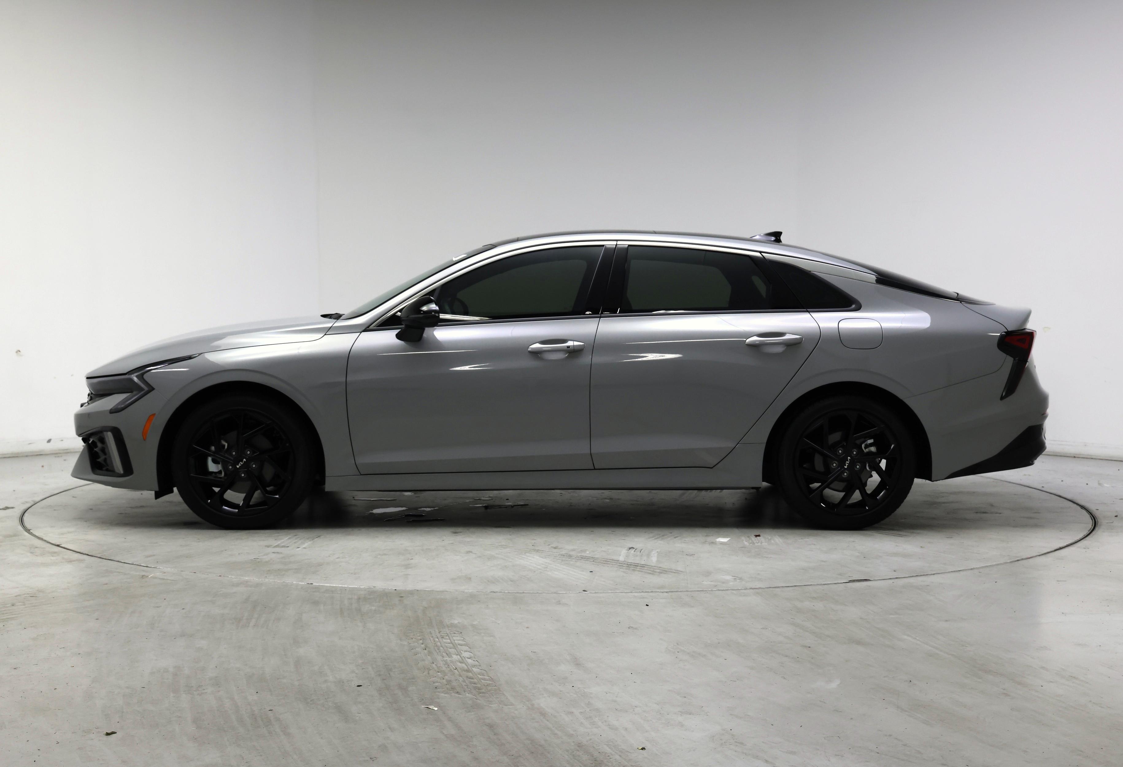 Thumbnail: 2026 Kia K5 - 3