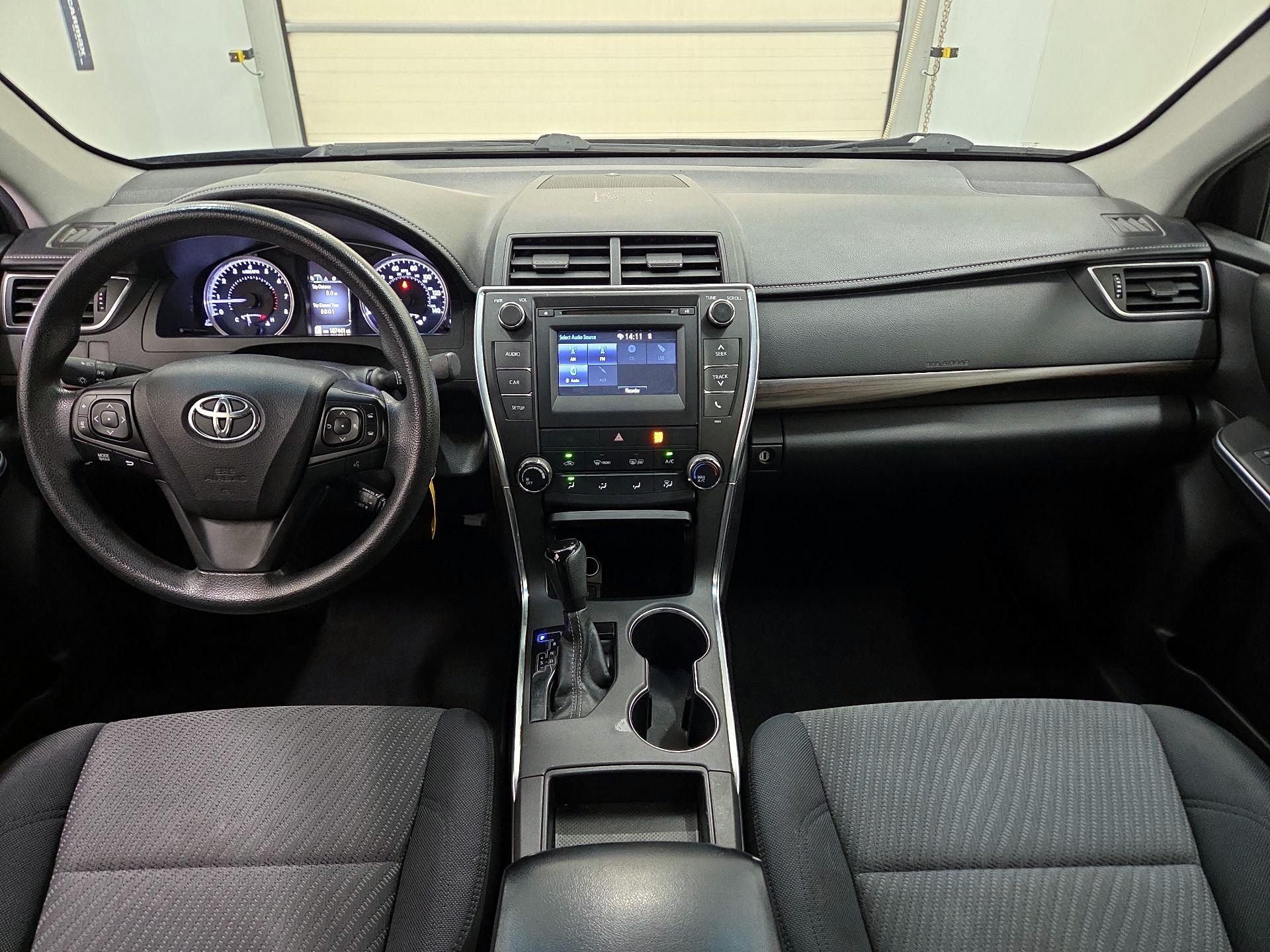 Thumbnail: 2016 Toyota Camry - 9