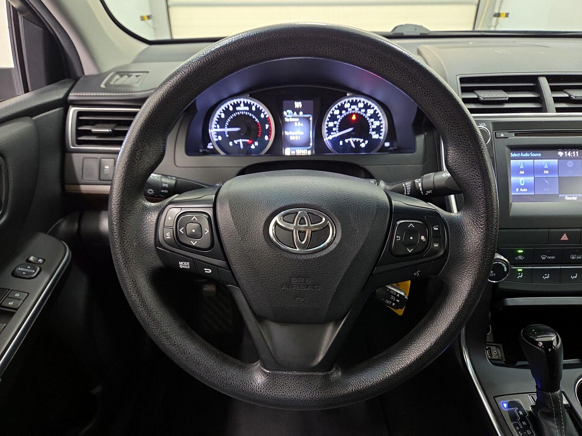 Thumbnail: 2016 Toyota Camry - 10