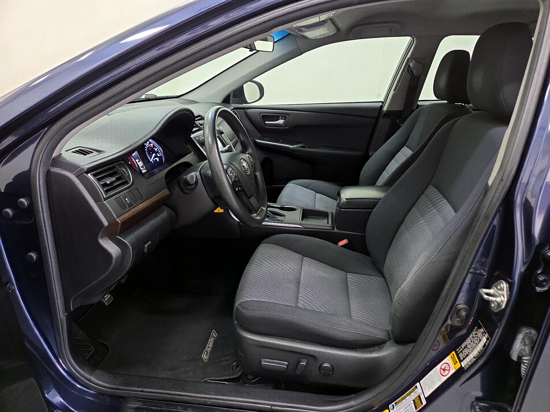 Thumbnail: 2016 Toyota Camry - 11