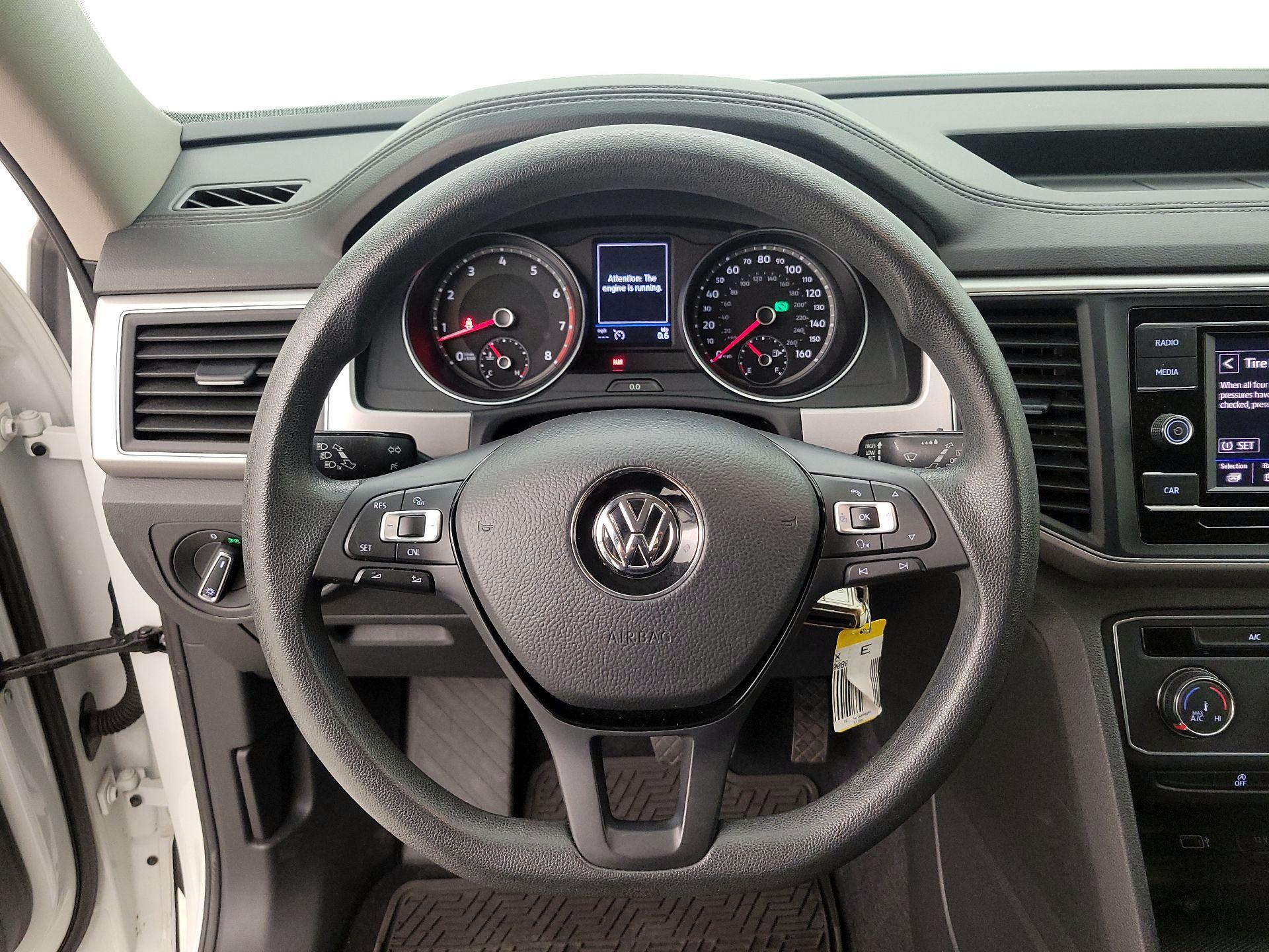 Thumbnail: 2018 Volkswagen Atlas - 10